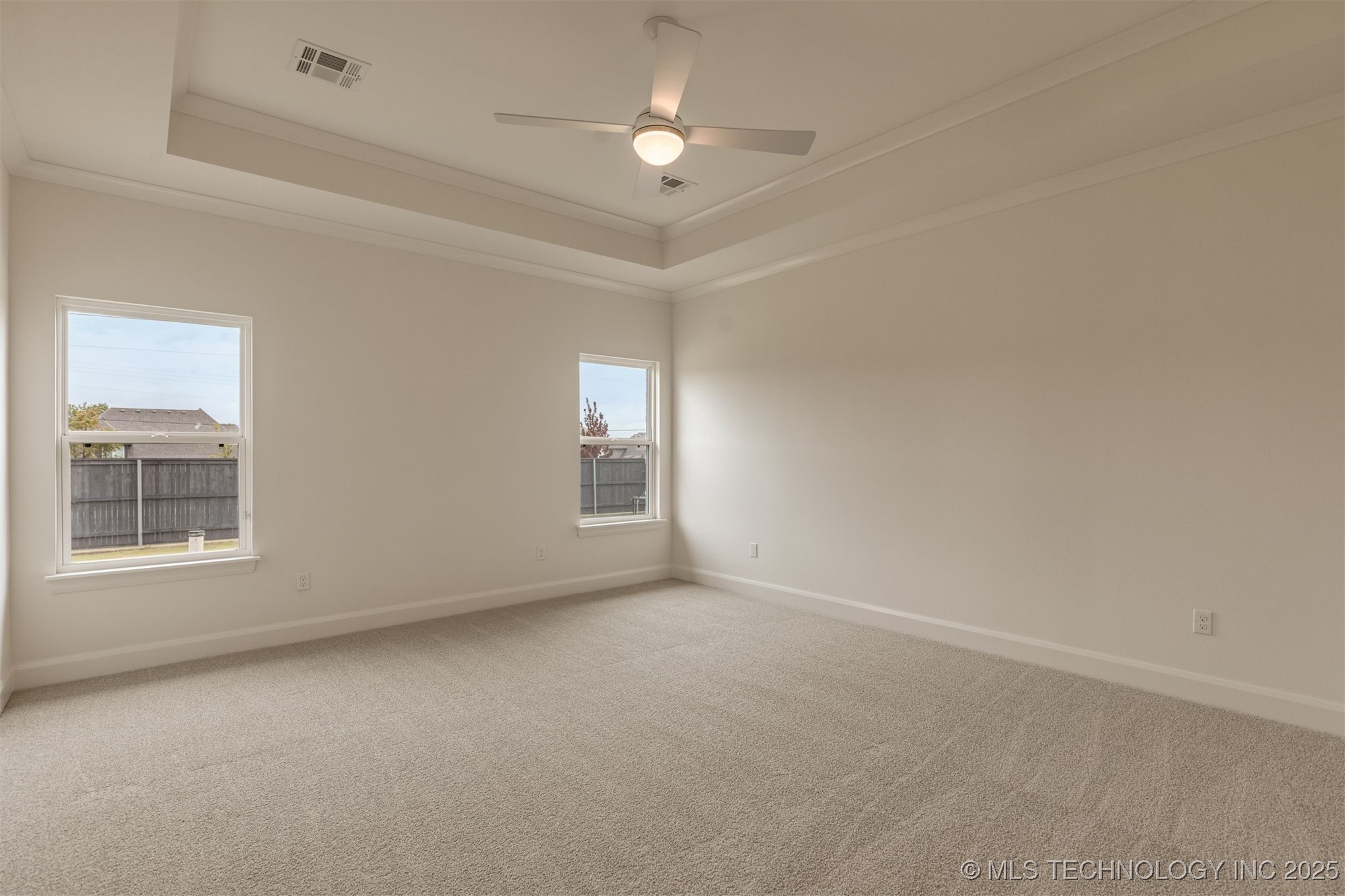 13647 S 21st Place E