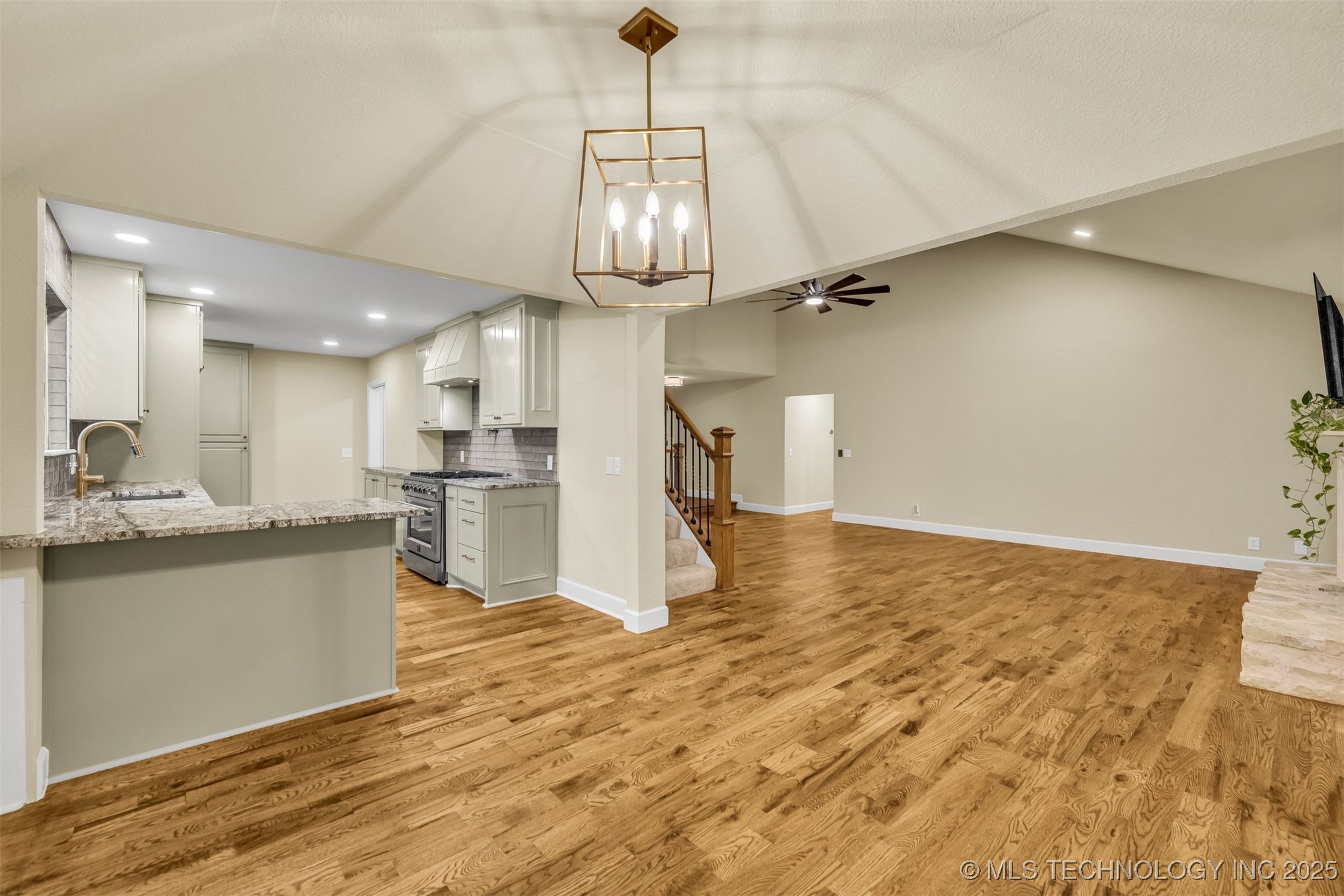 8623 S 73rd East Avenue