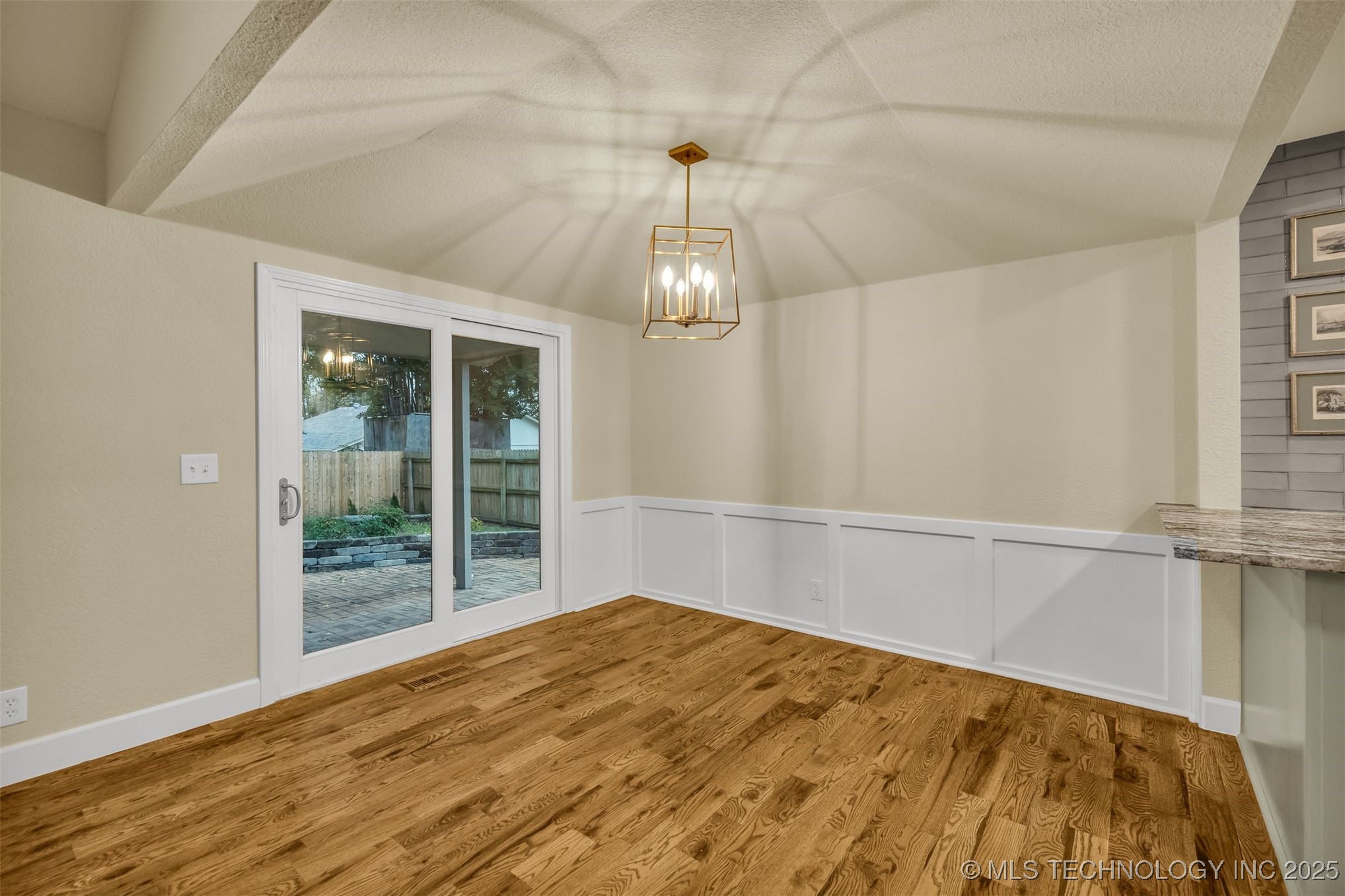 8623 S 73rd East Avenue