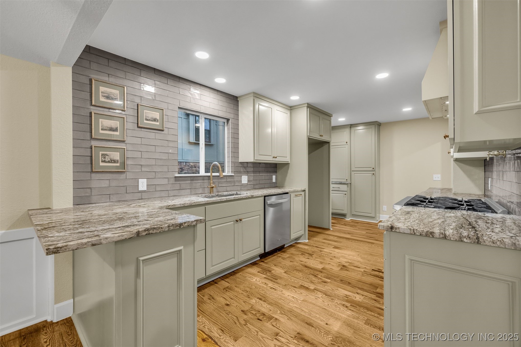 8623 S 73rd East Avenue