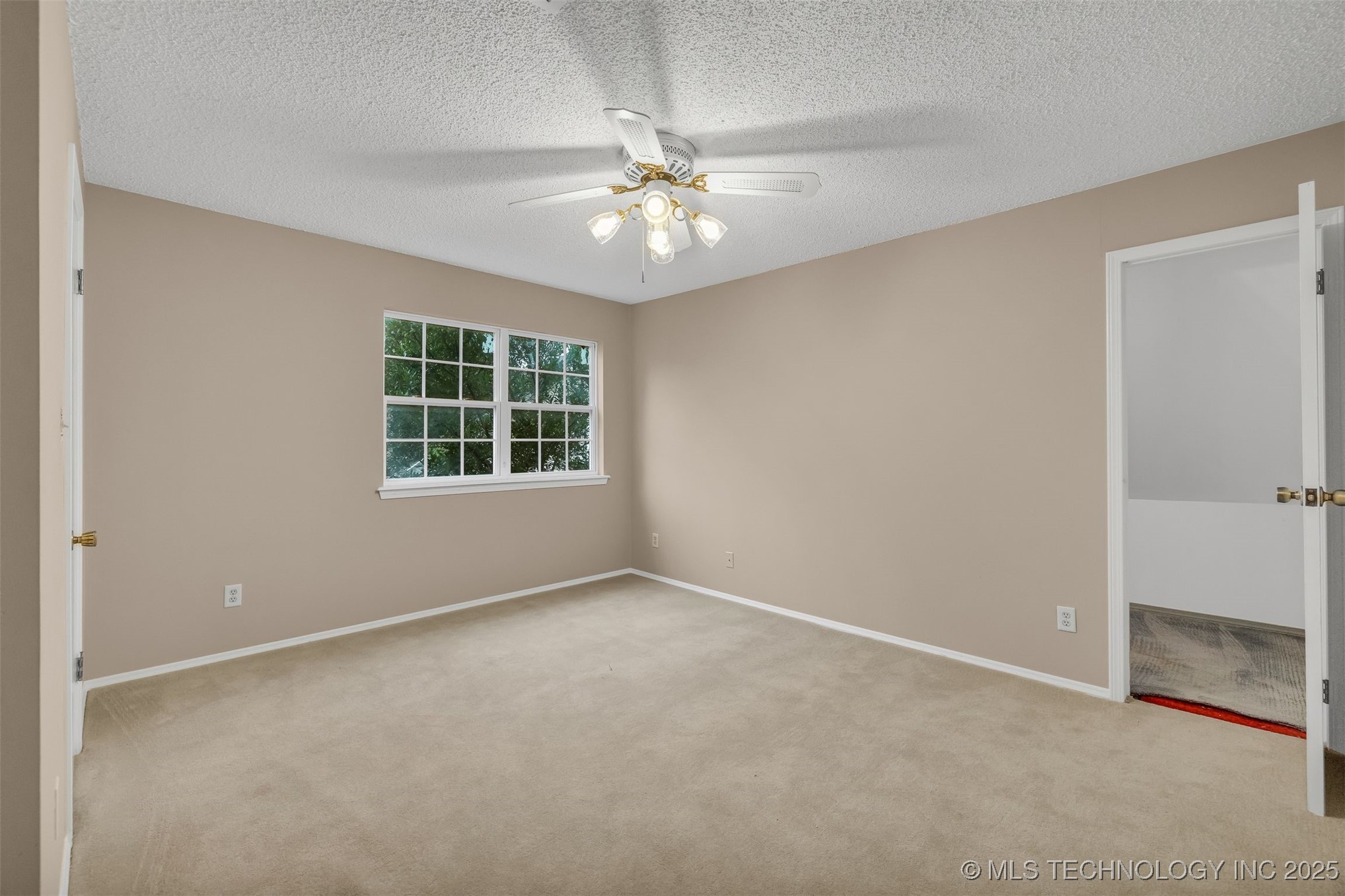 9809 E 37th Court
