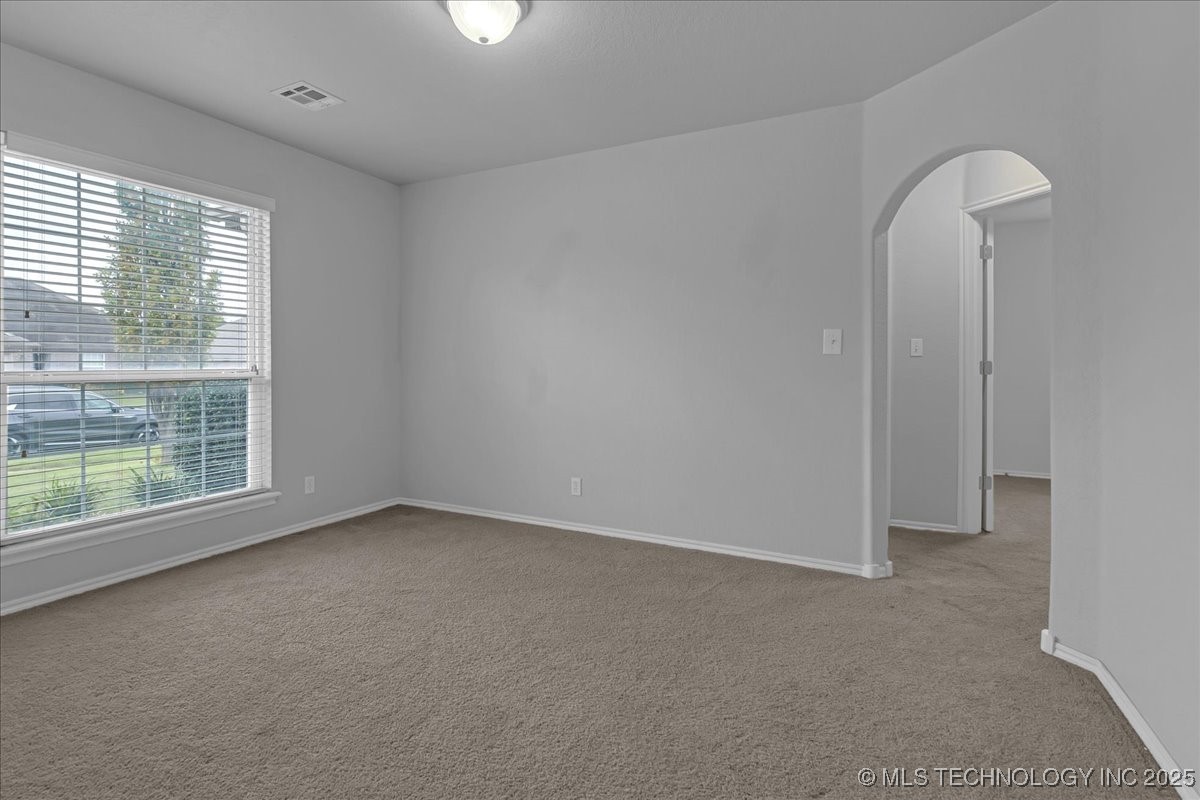 712 E Canton Street