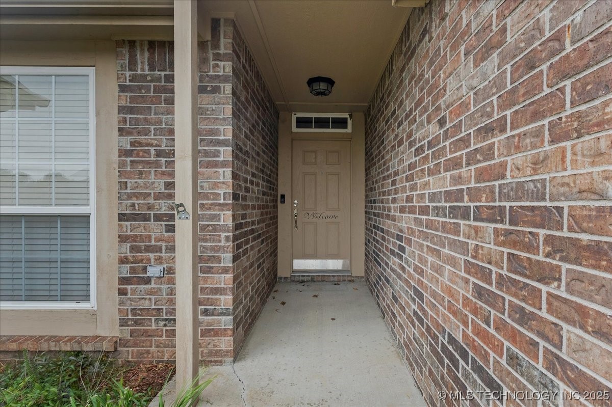 712 E Canton Street