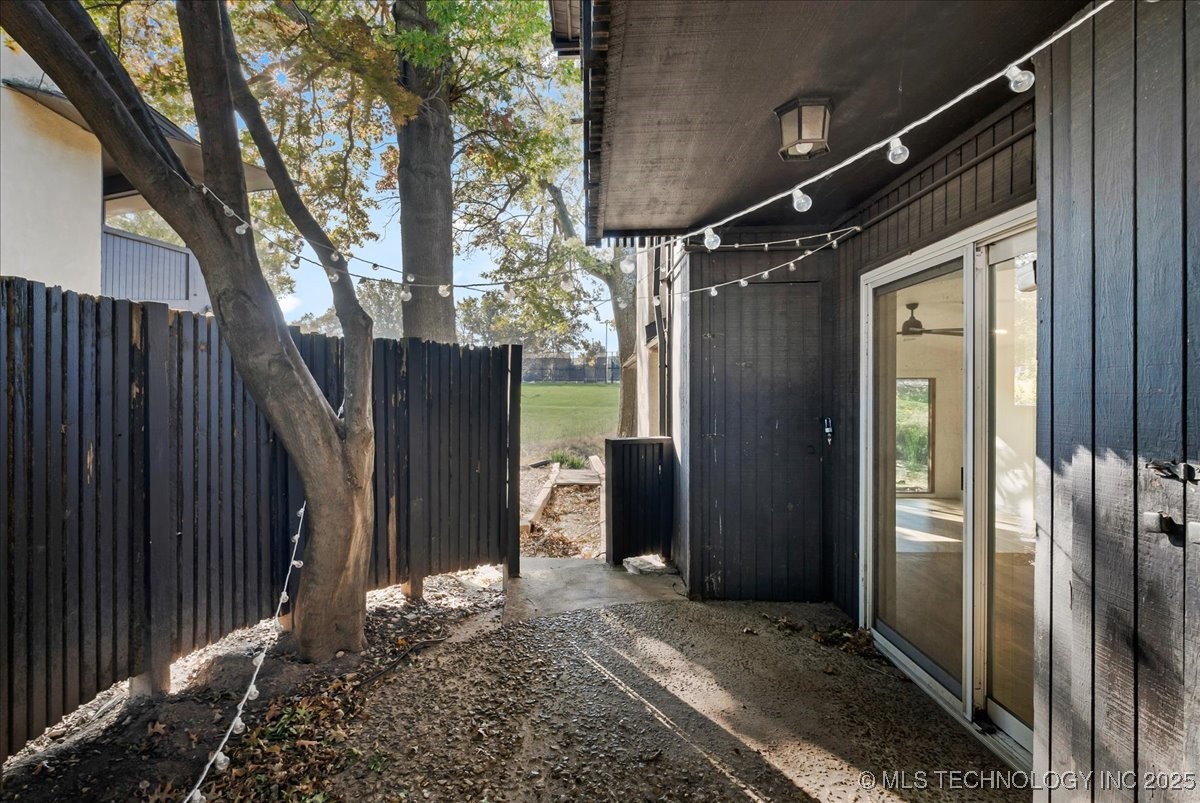 15915 E 131st Street S 81