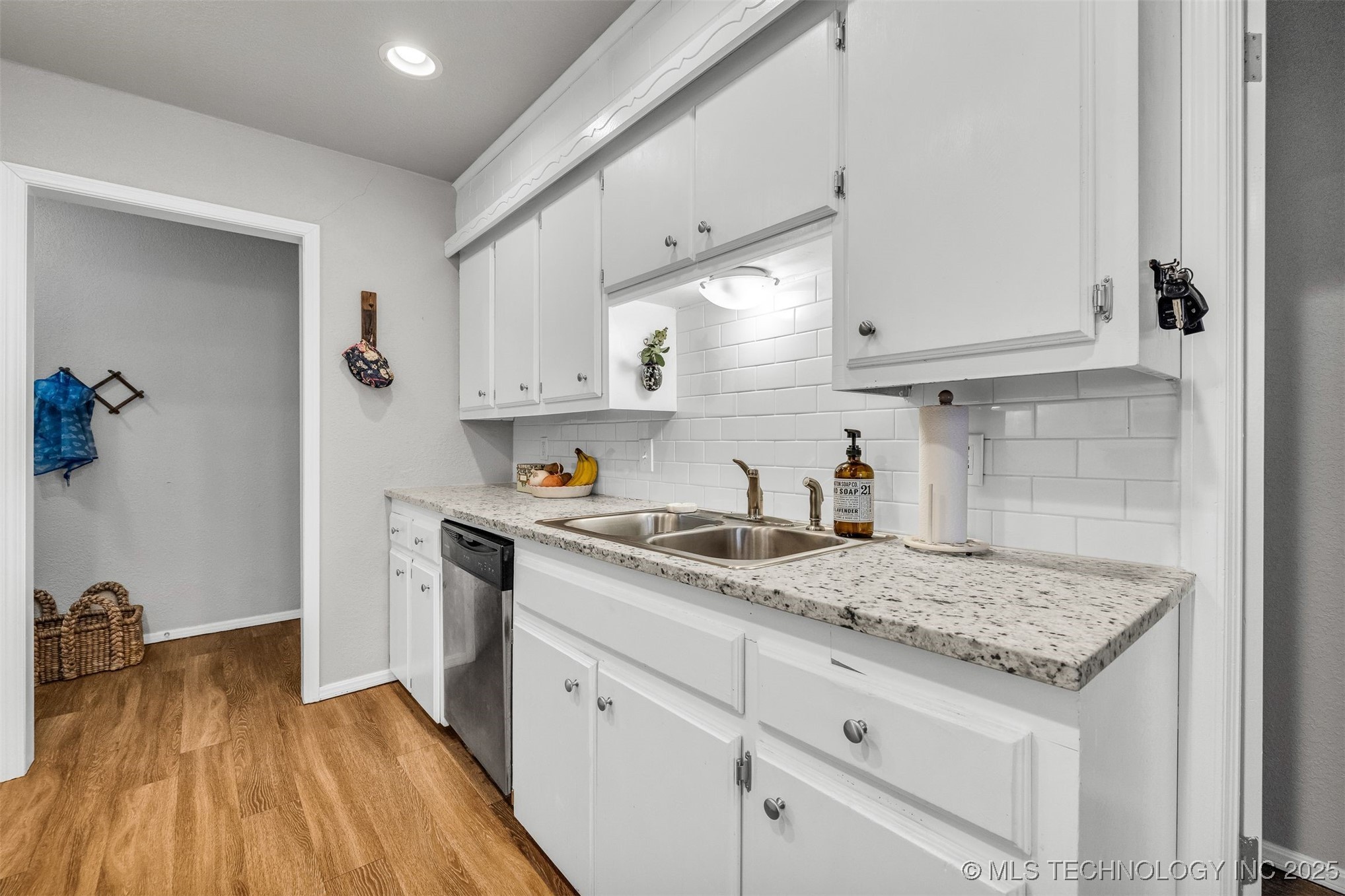 1109 N Hickory Court