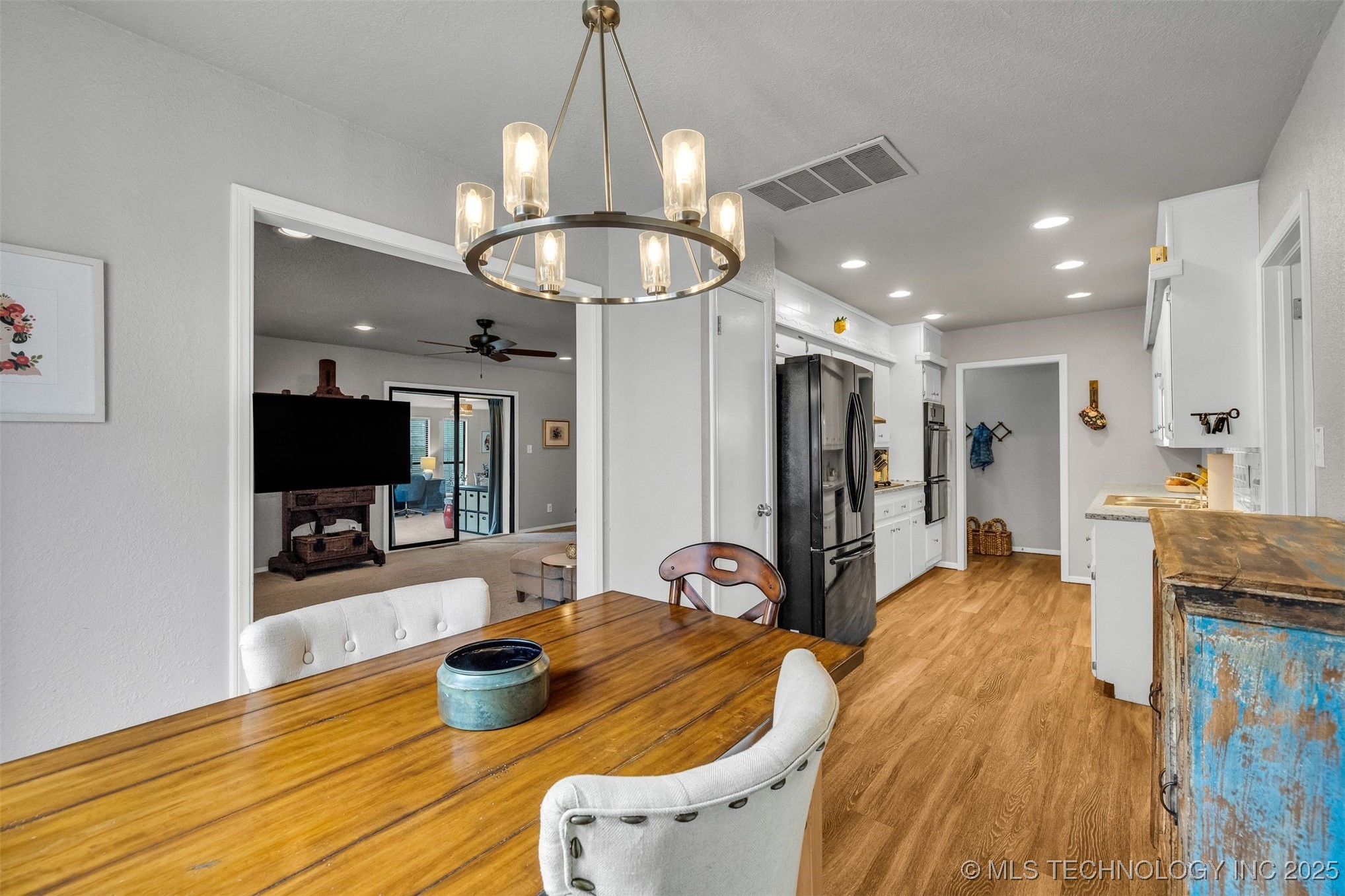 1109 N Hickory Court