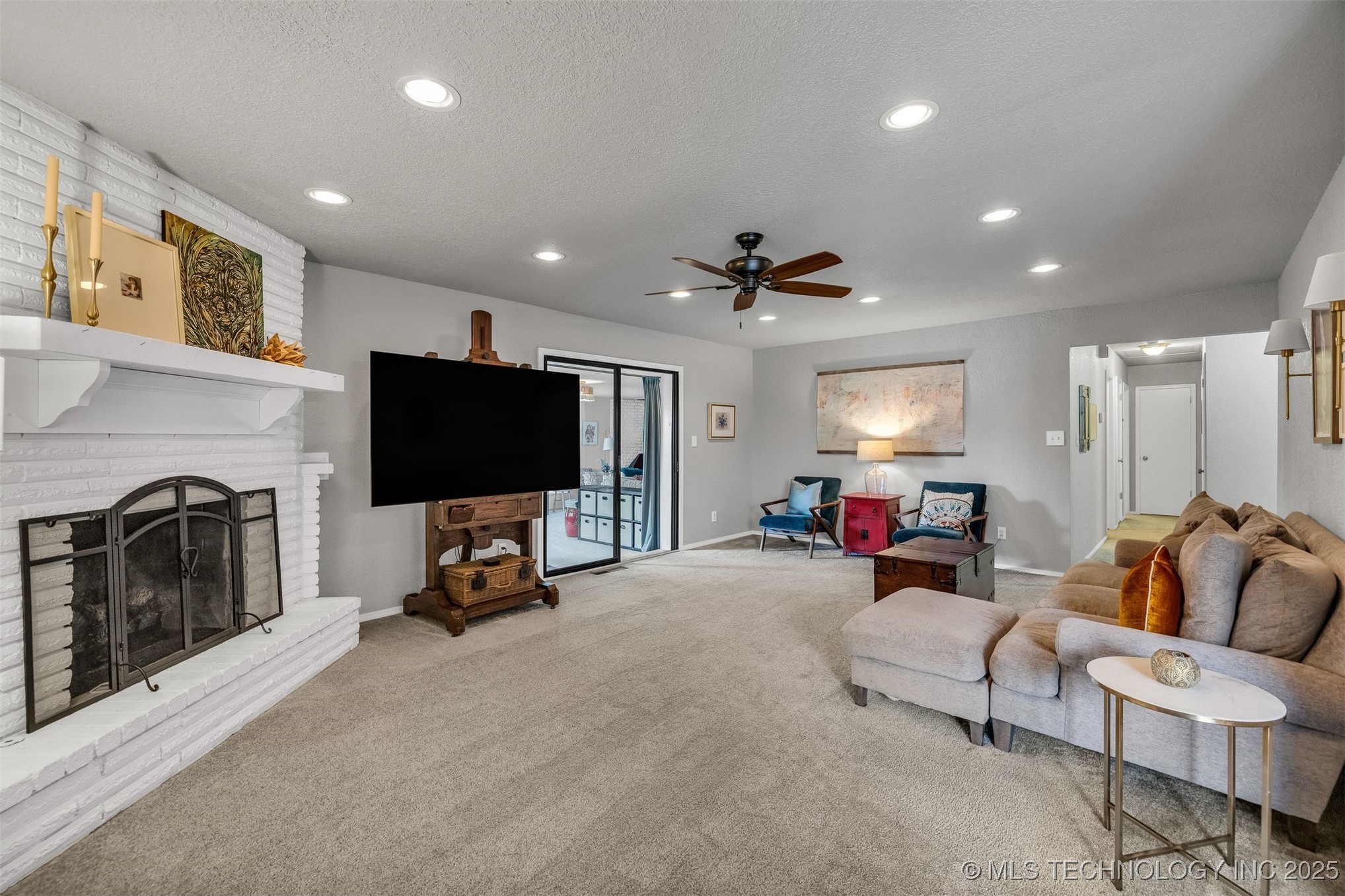 1109 N Hickory Court