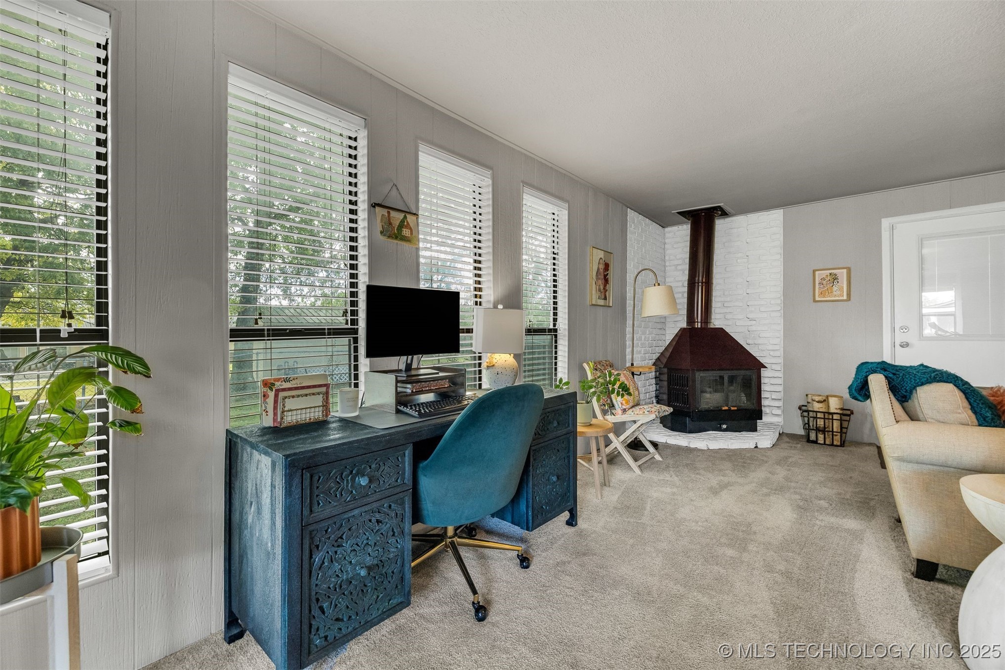 1109 N Hickory Court