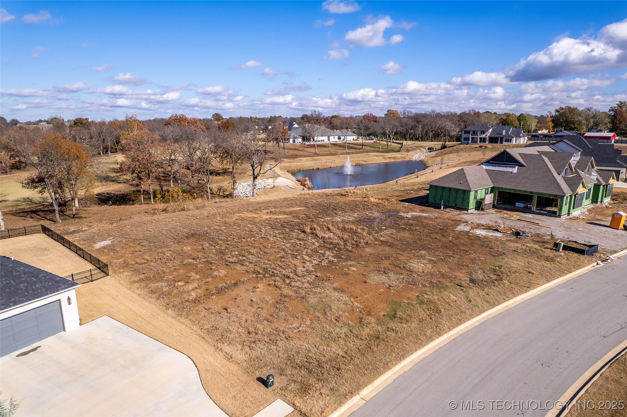 8812 E Elgin Street