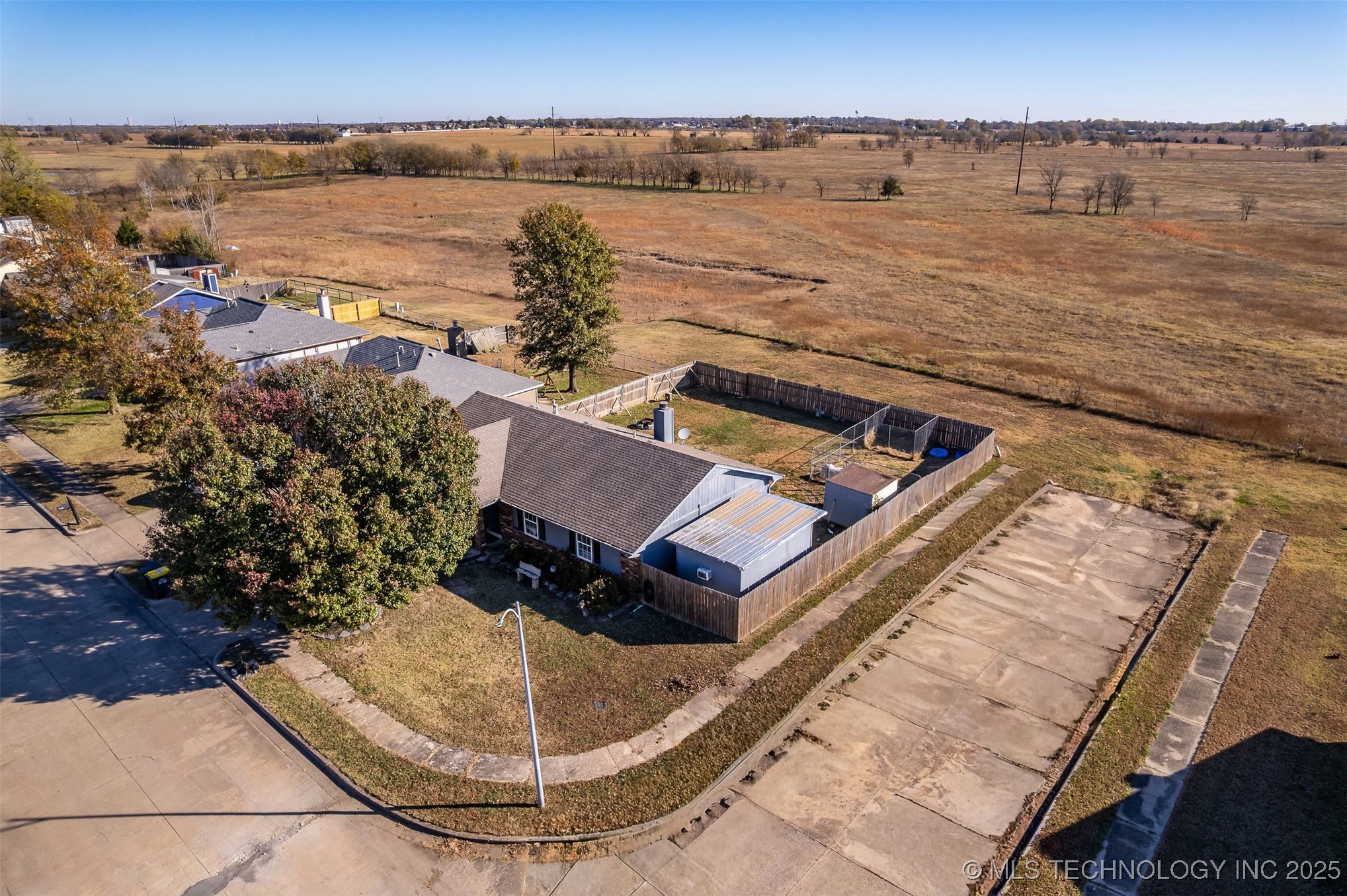 17715 S Santa Fe Street