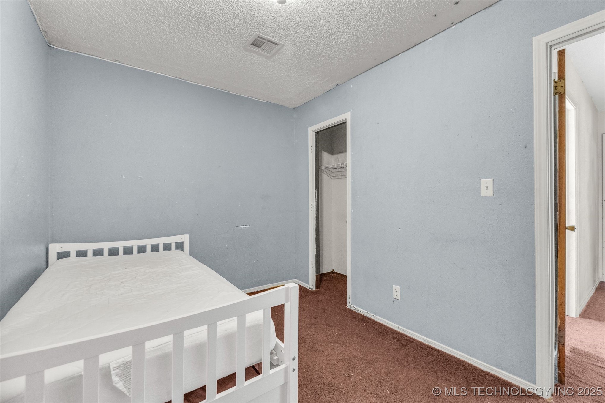 571 W 149th Place