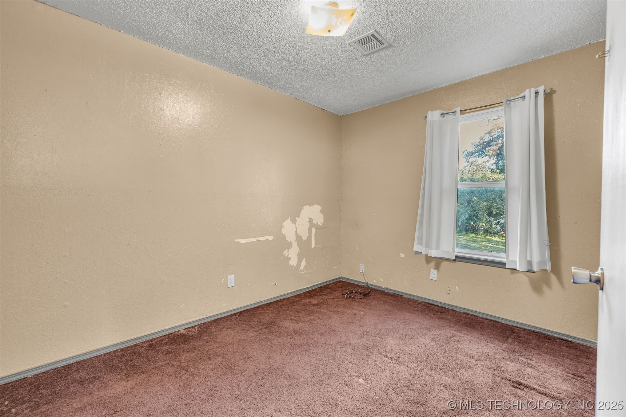 571 W 149th Place