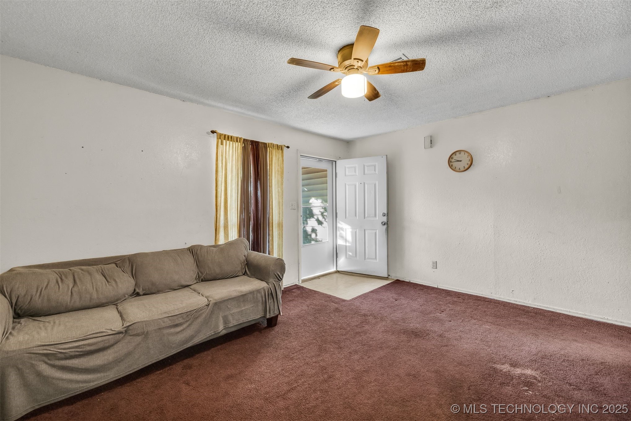 571 W 149th Place