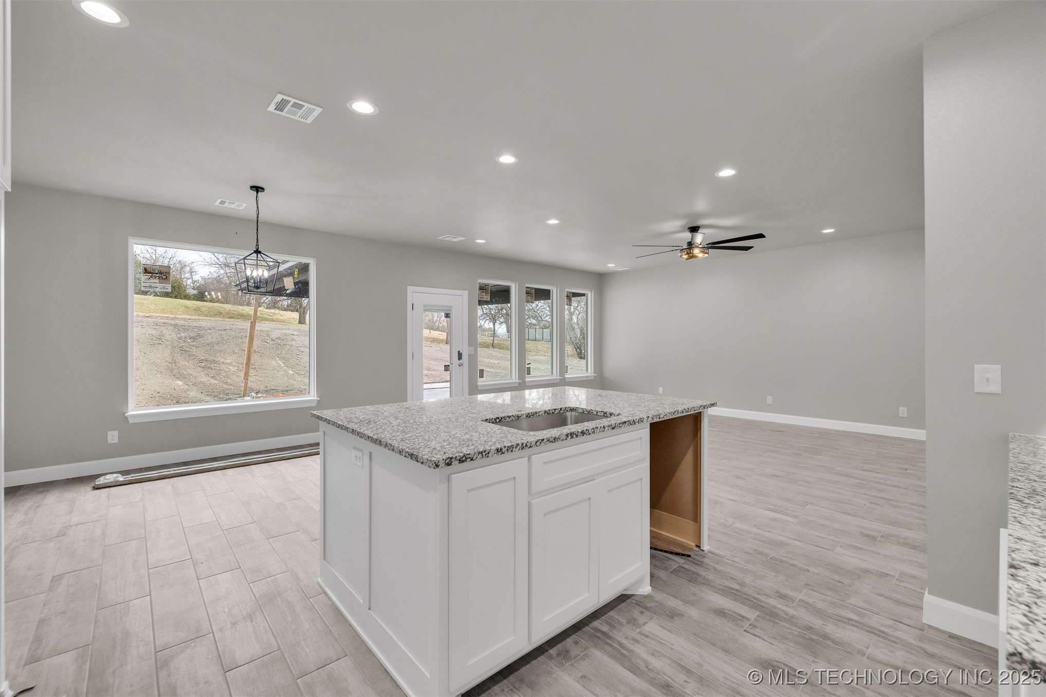 15439 N 55th West Avenue