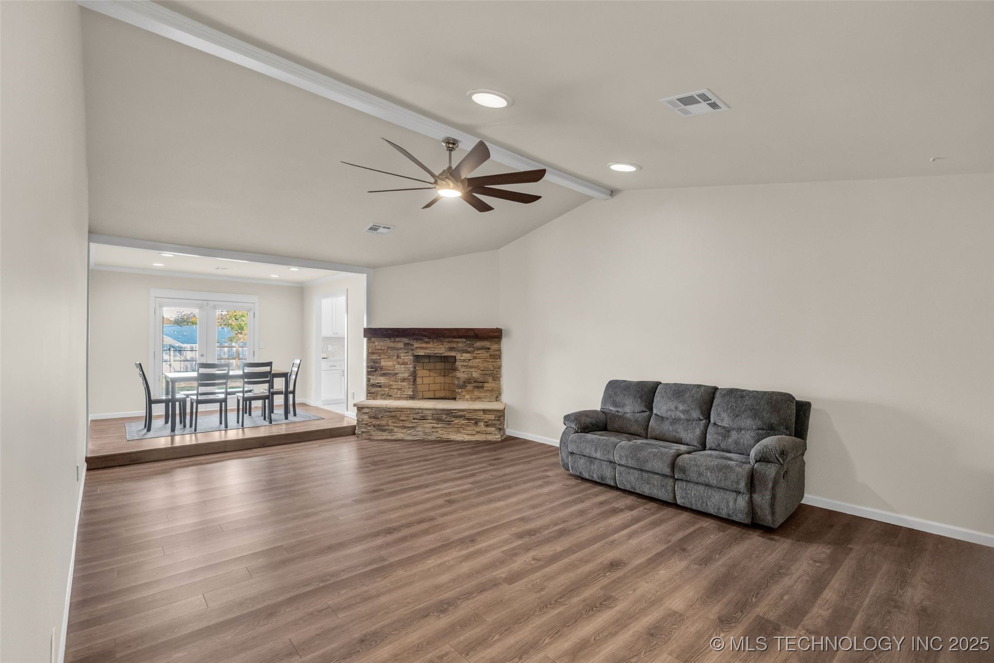 1916 W Indianola Street