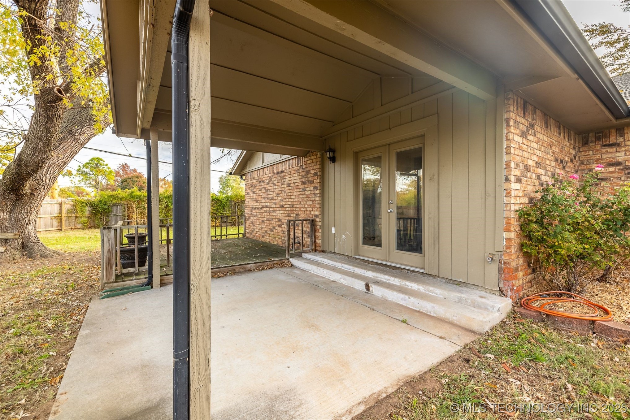 1916 W Indianola Street