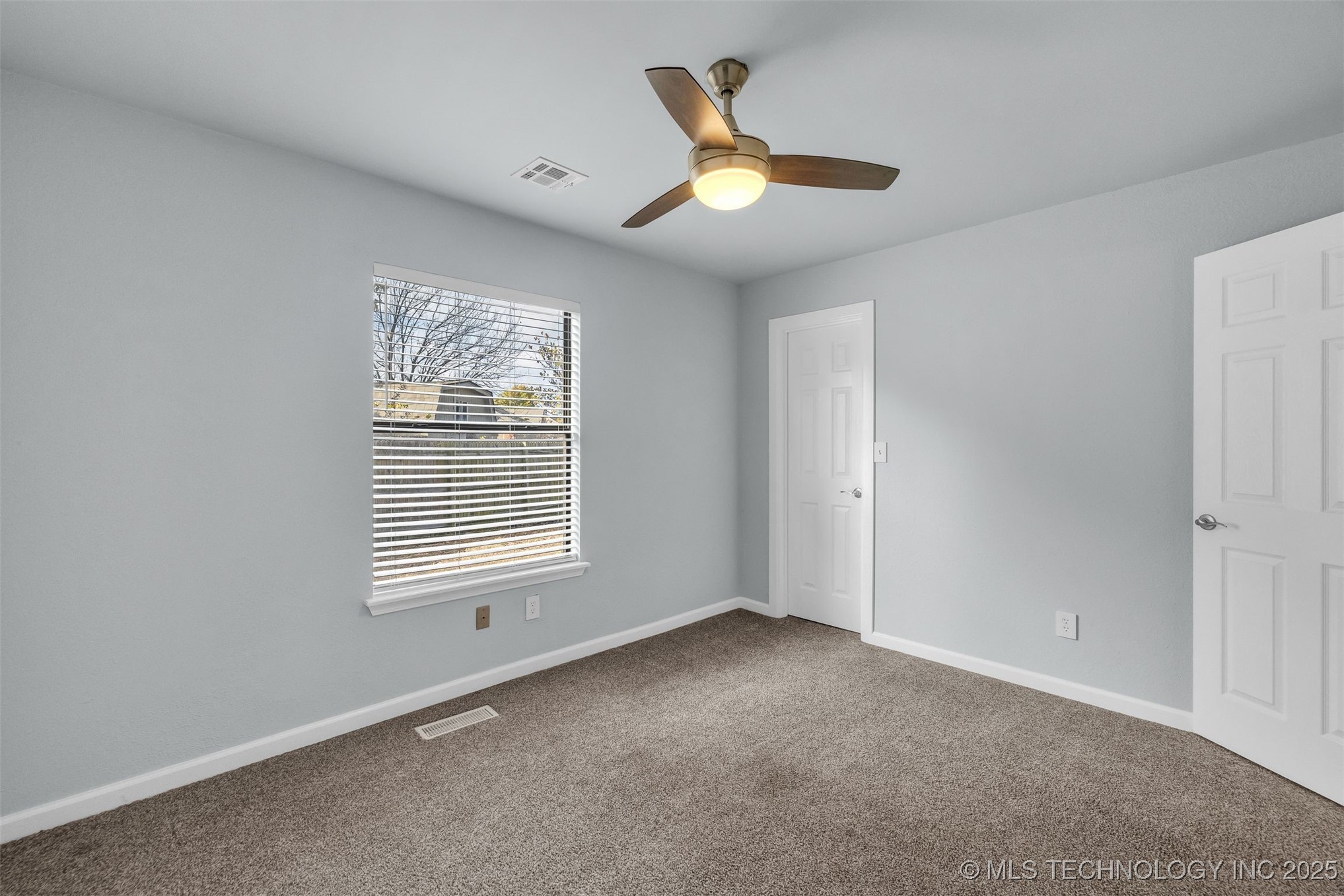 1916 W Indianola Street