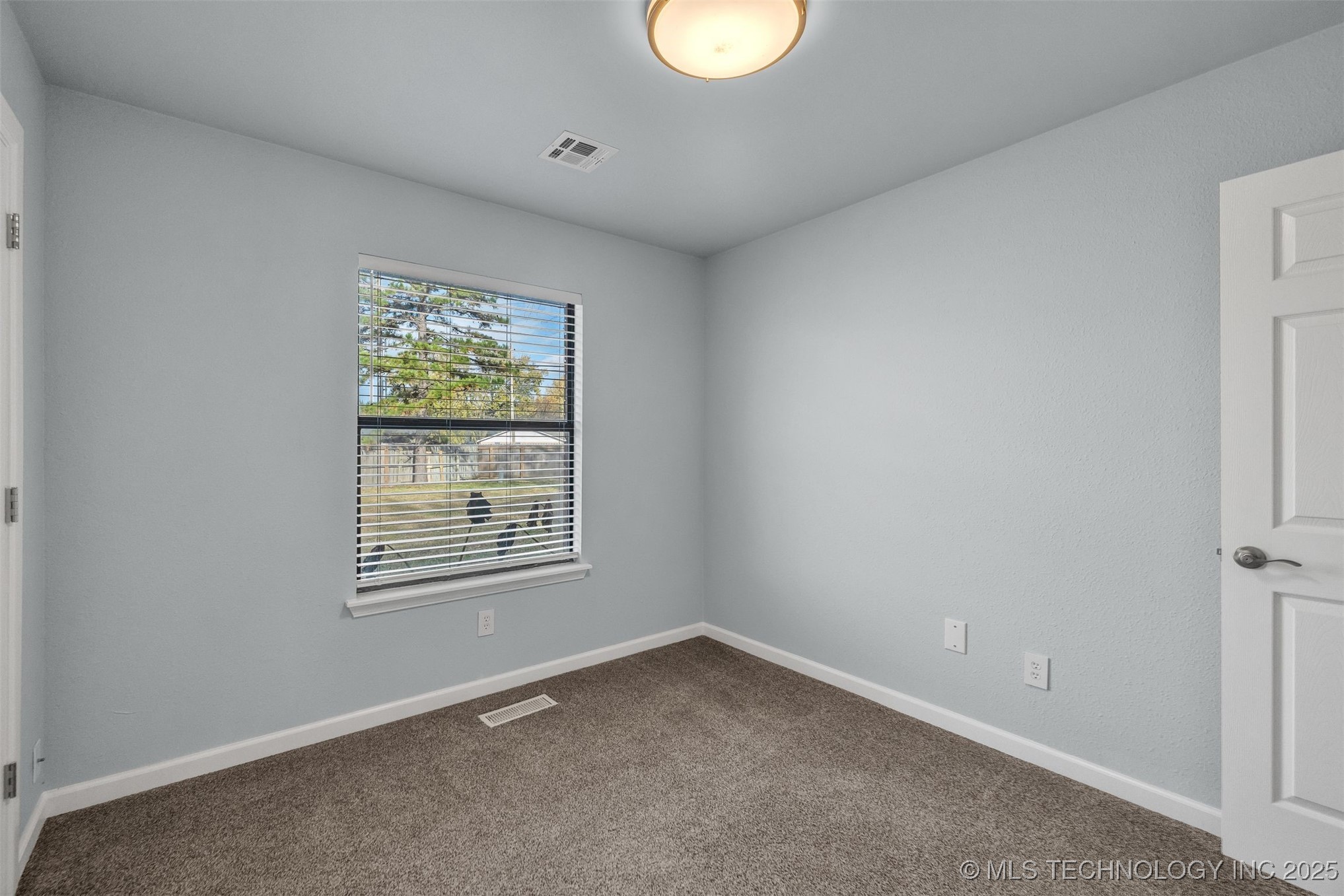 1916 W Indianola Street