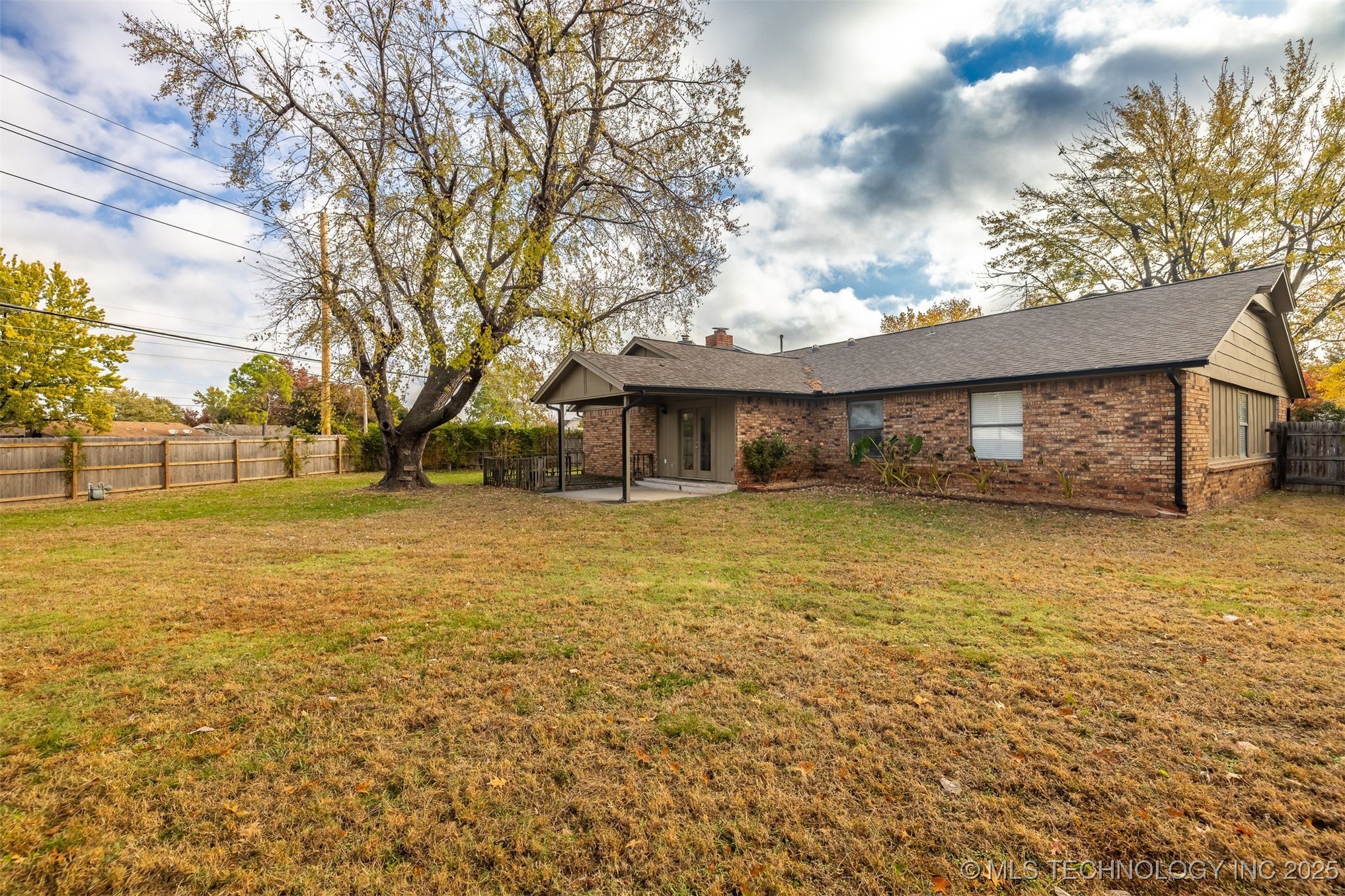 1916 W Indianola Street