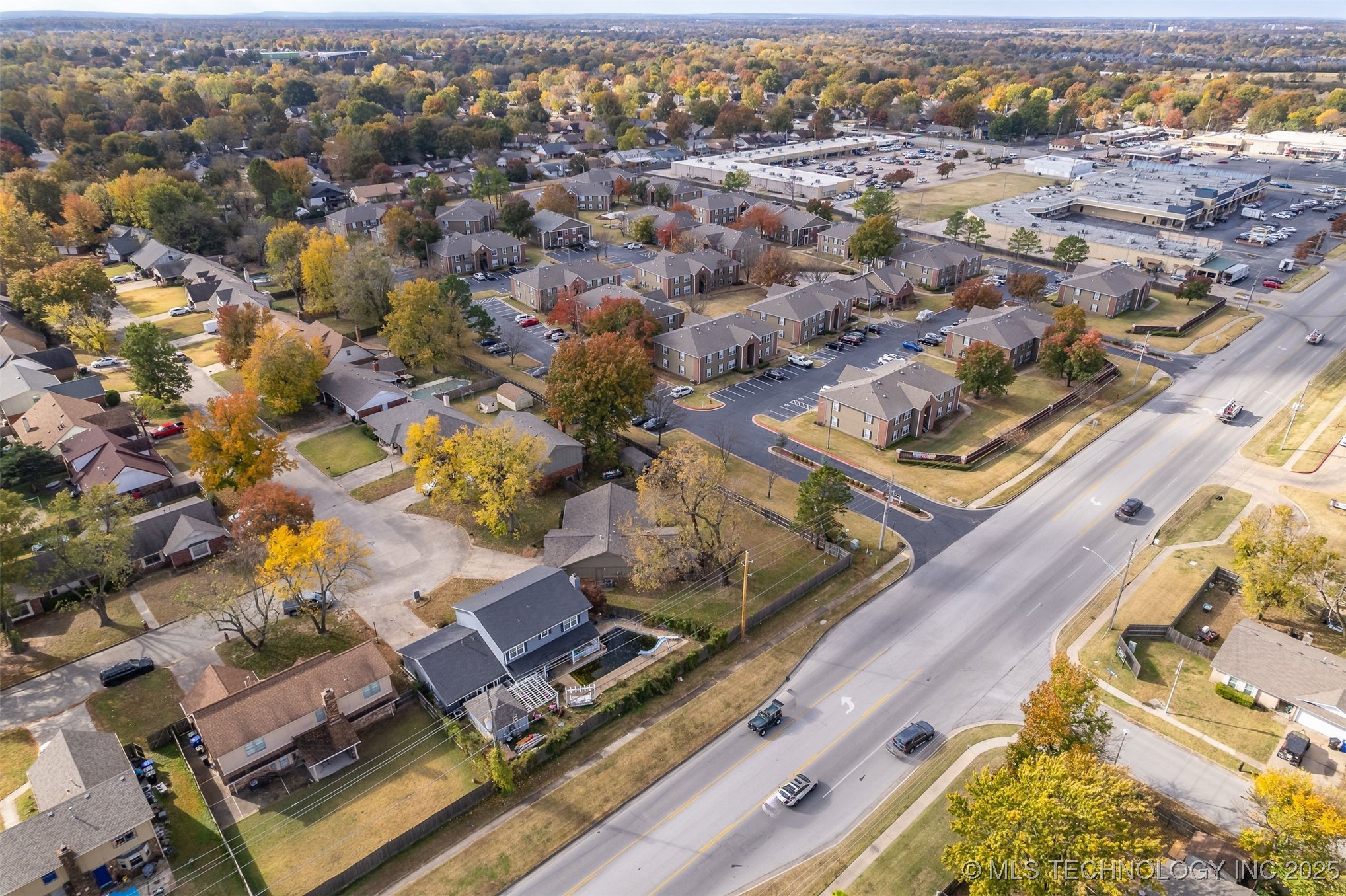 1916 W Indianola Street