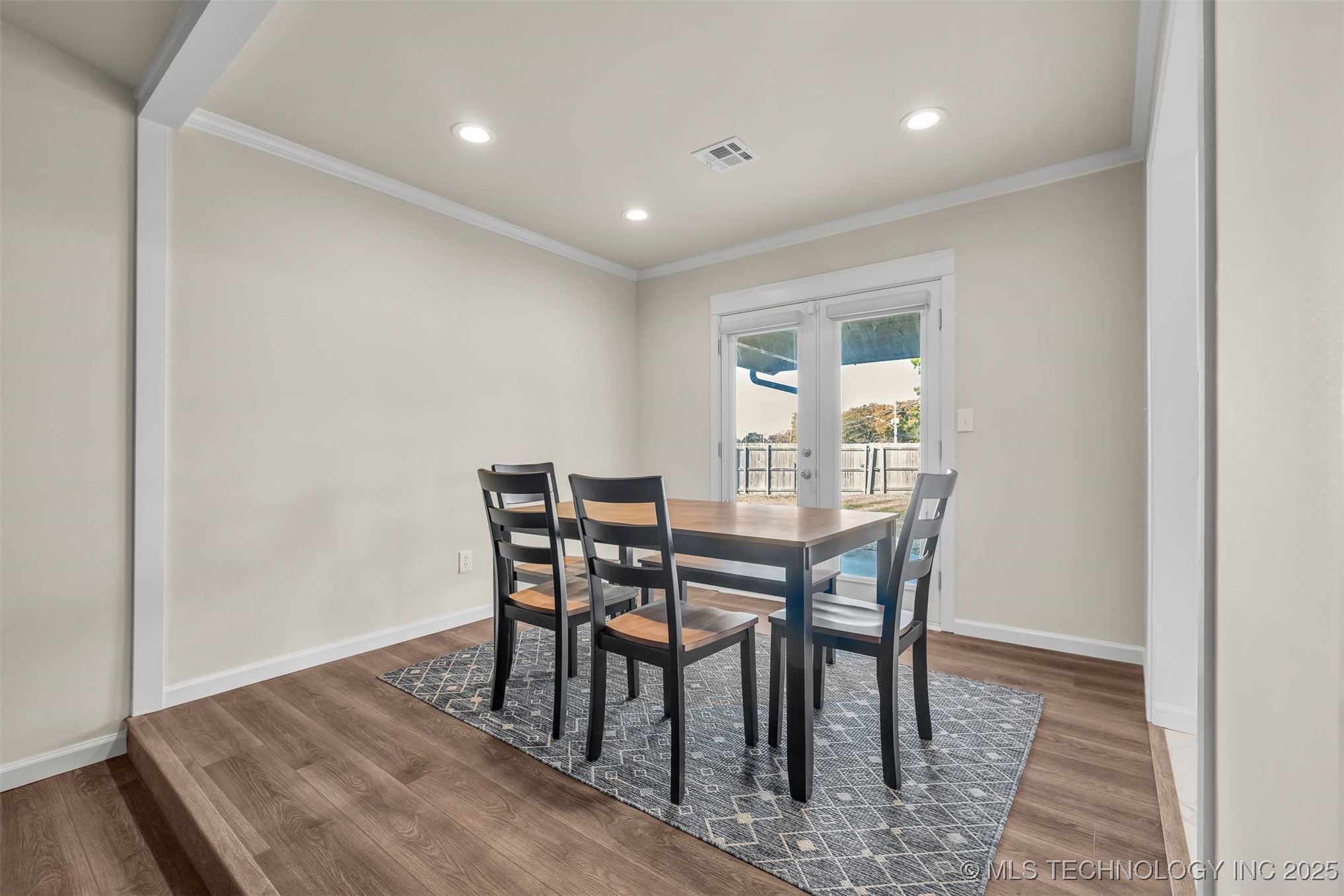 1916 W Indianola Street