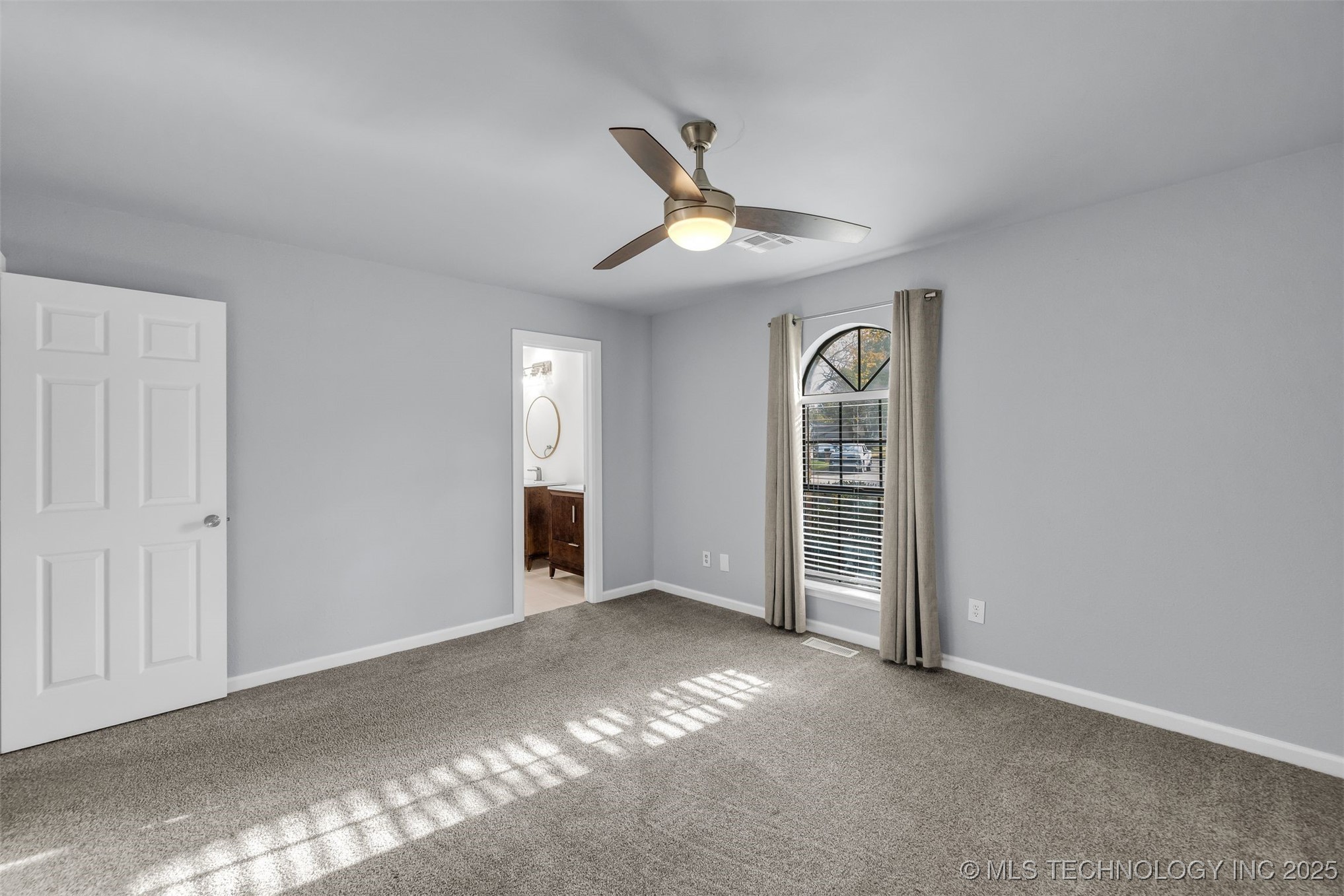 1916 W Indianola Street