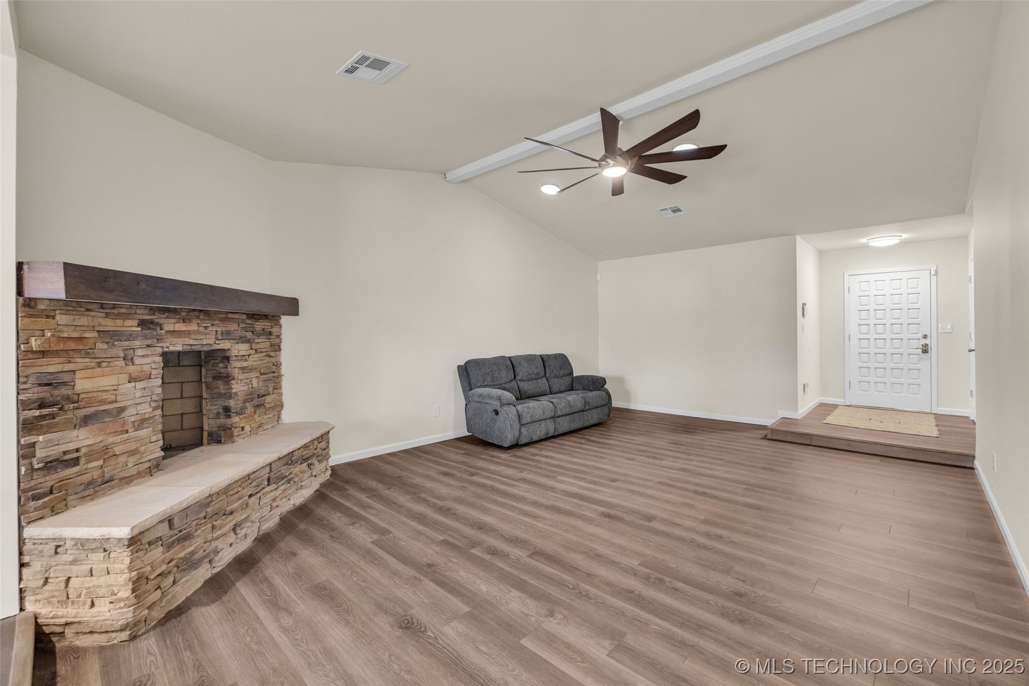 1916 W Indianola Street