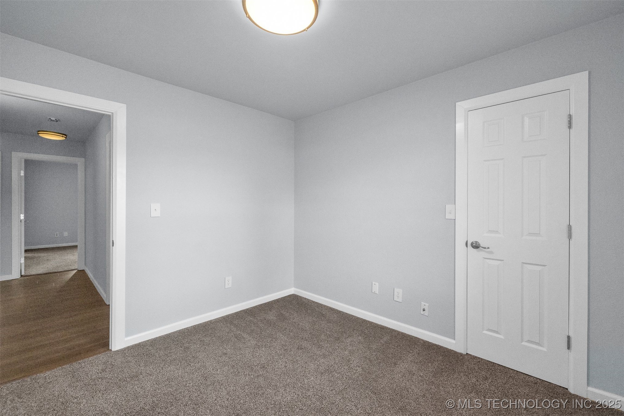 1916 W Indianola Street