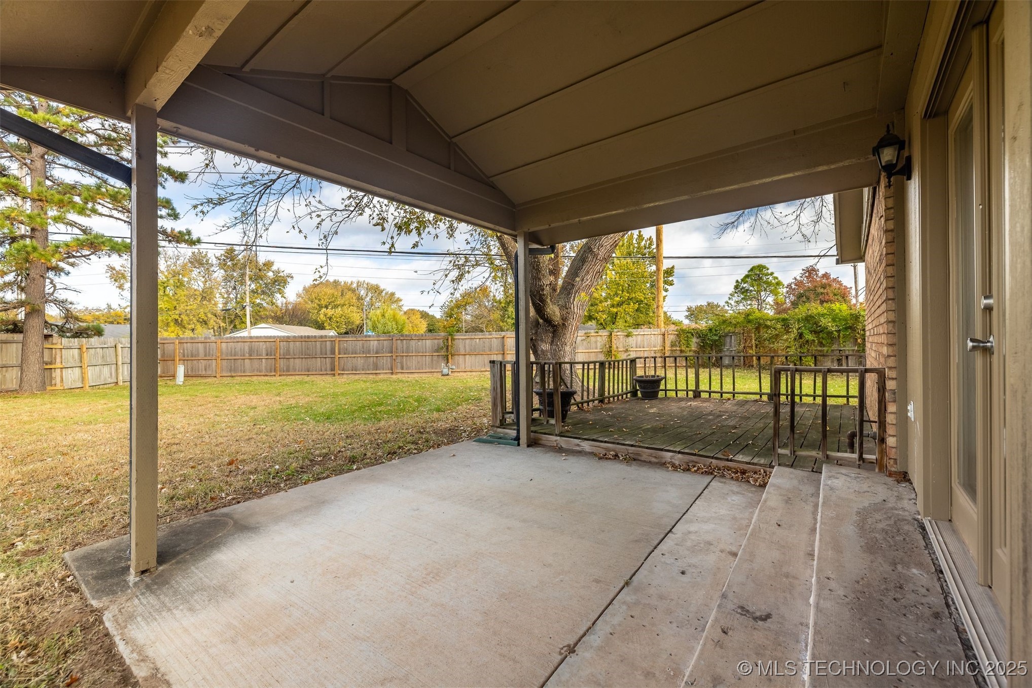 1916 W Indianola Street