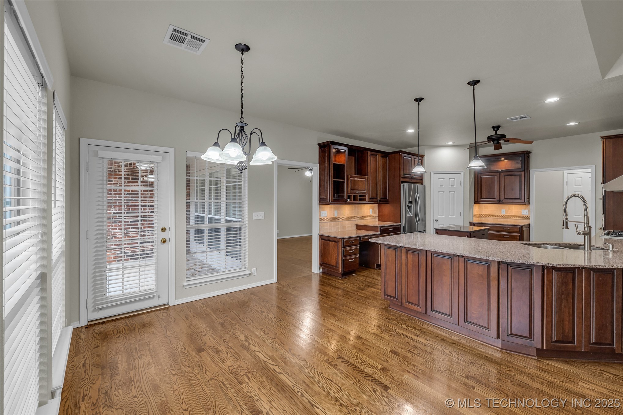 5213 E 109th Place