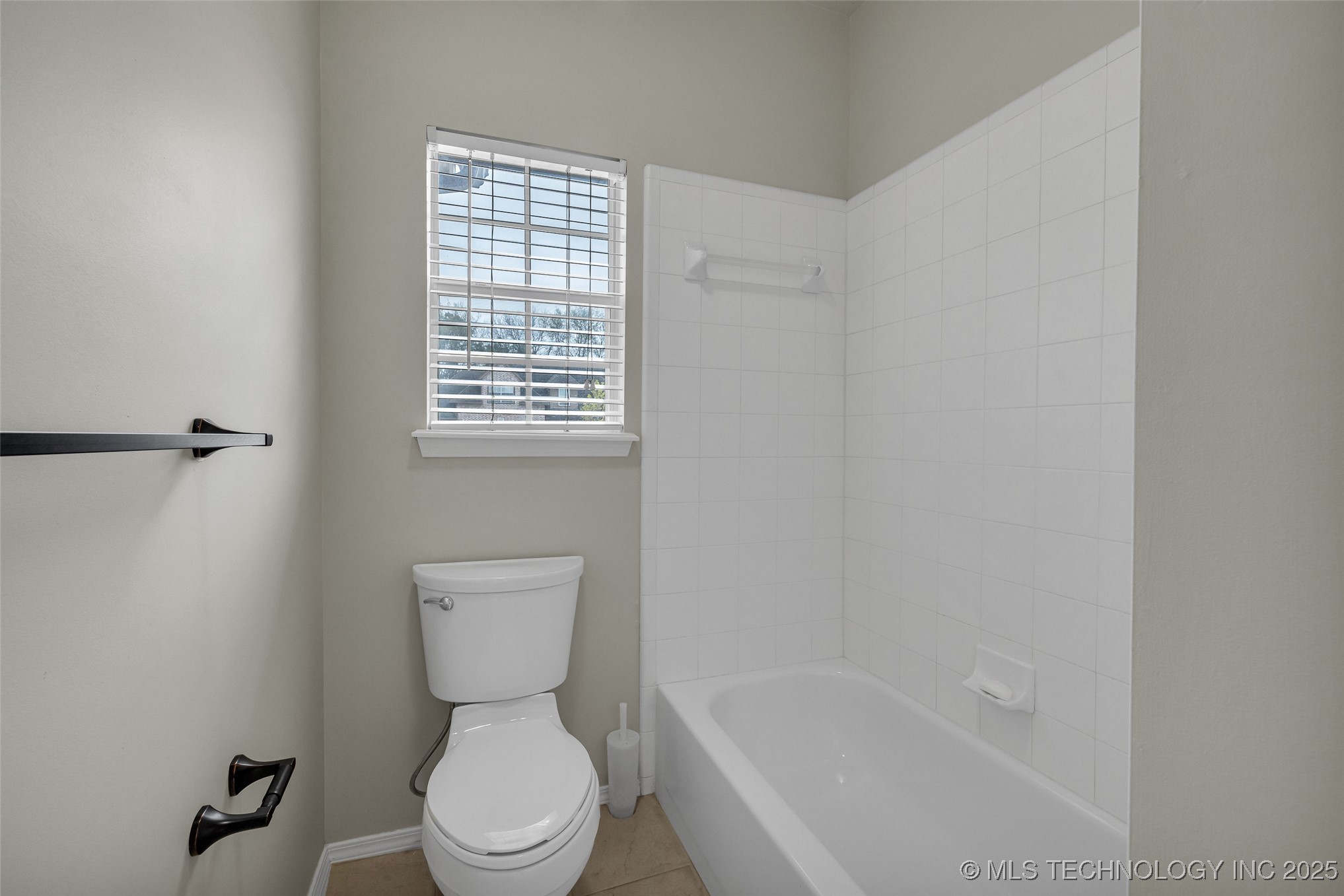 5213 E 109th Place