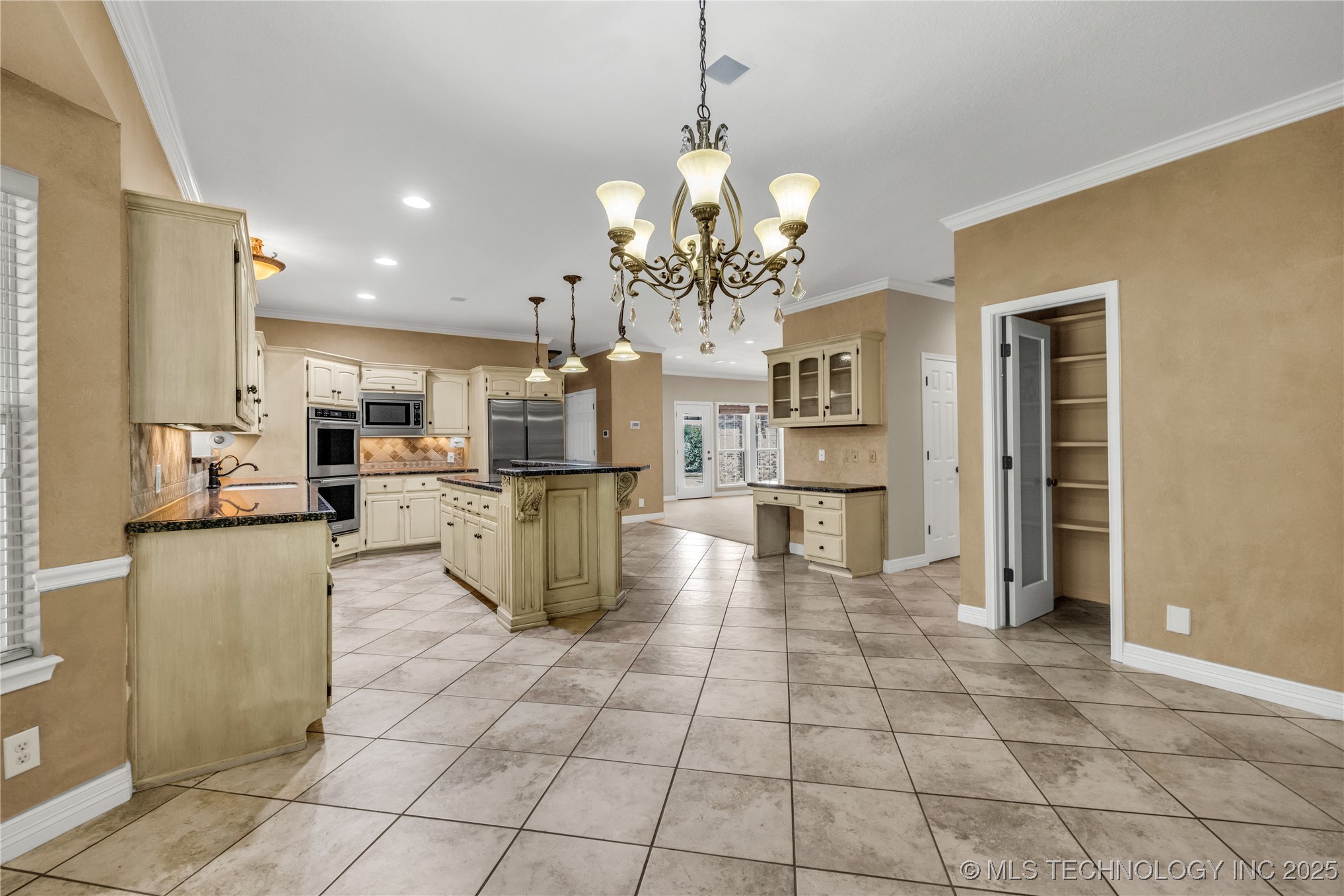 4405 W Ithica Street