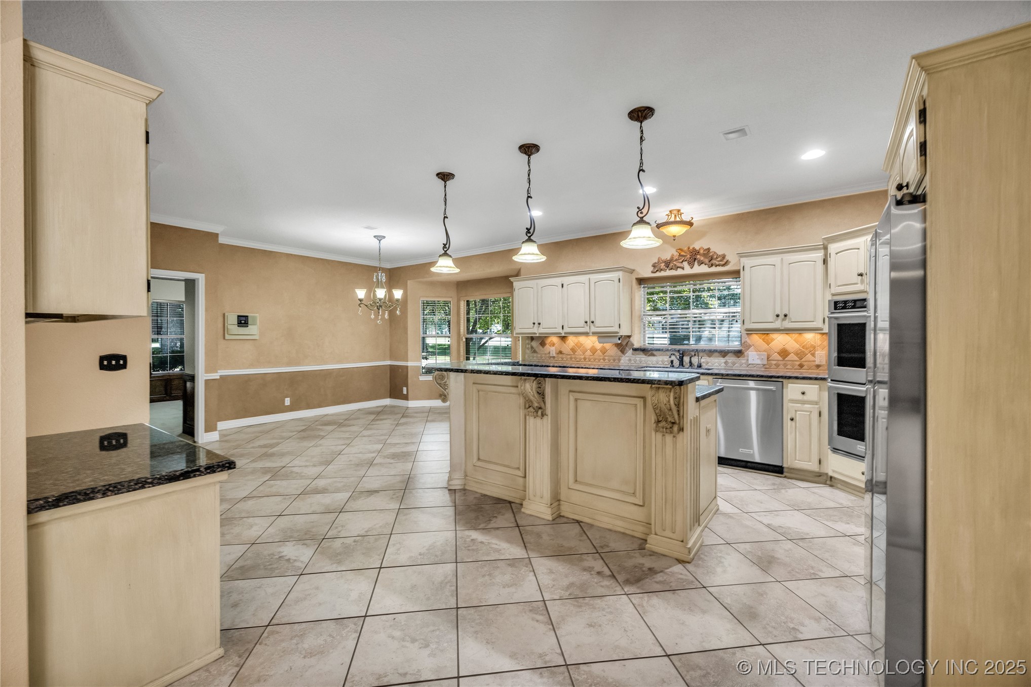 4405 W Ithica Street