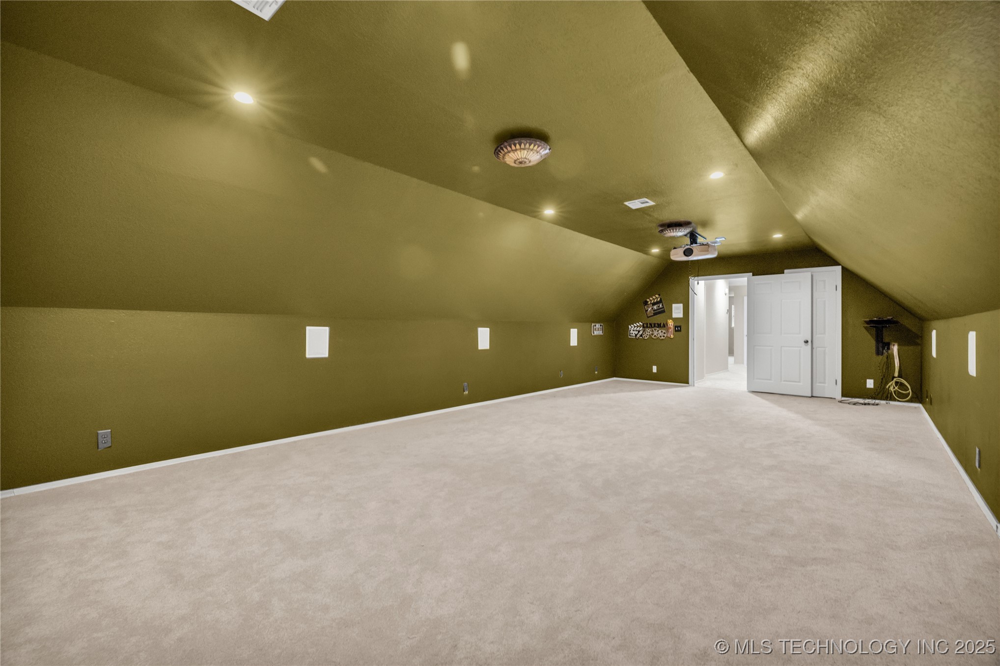 4405 W Ithica Street