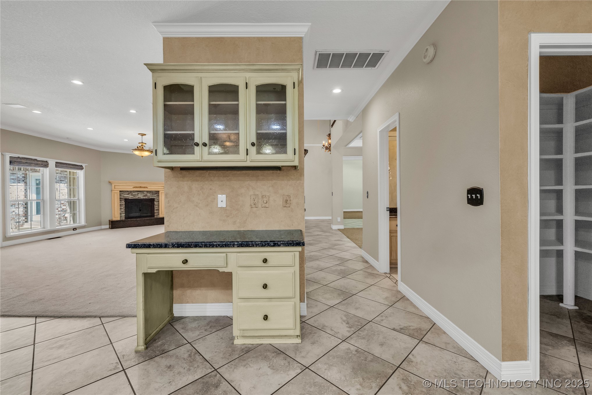 4405 W Ithica Street