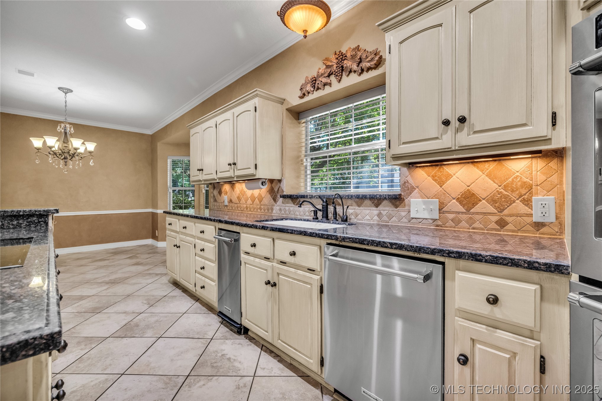 4405 W Ithica Street