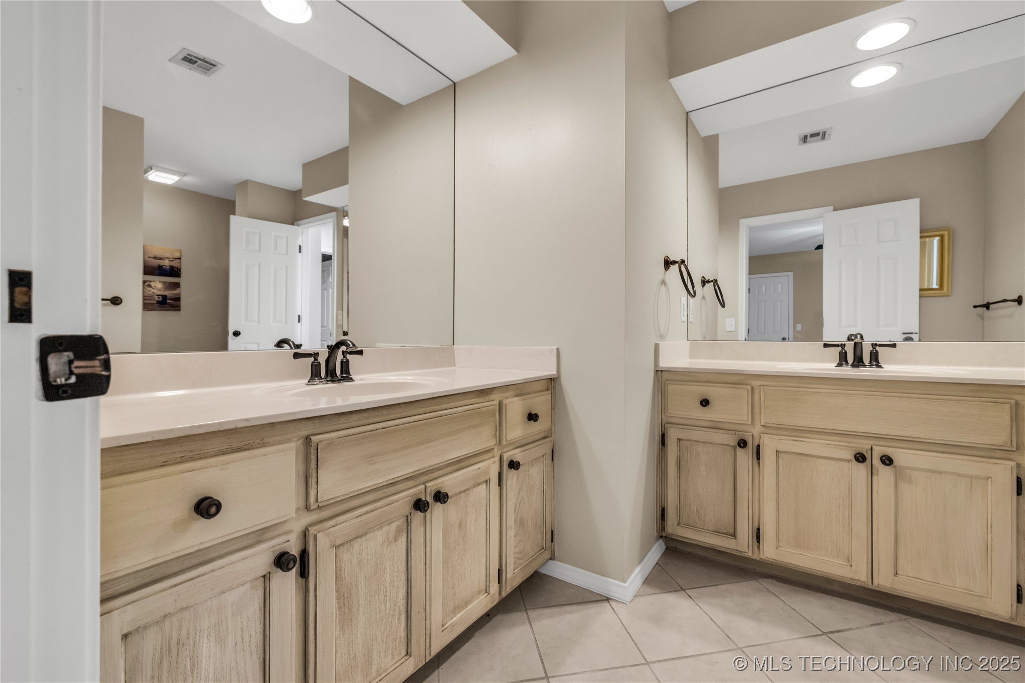 4405 W Ithica Street