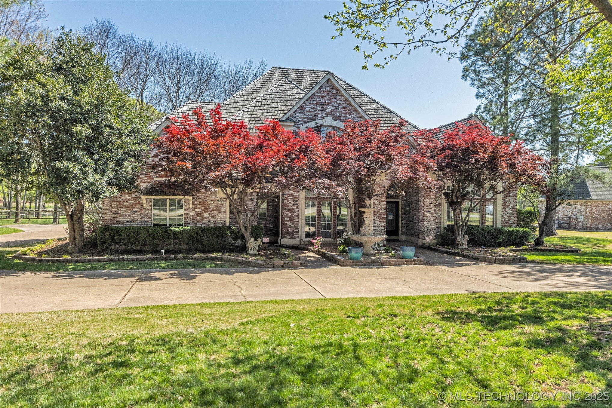 4405 W Ithica Street