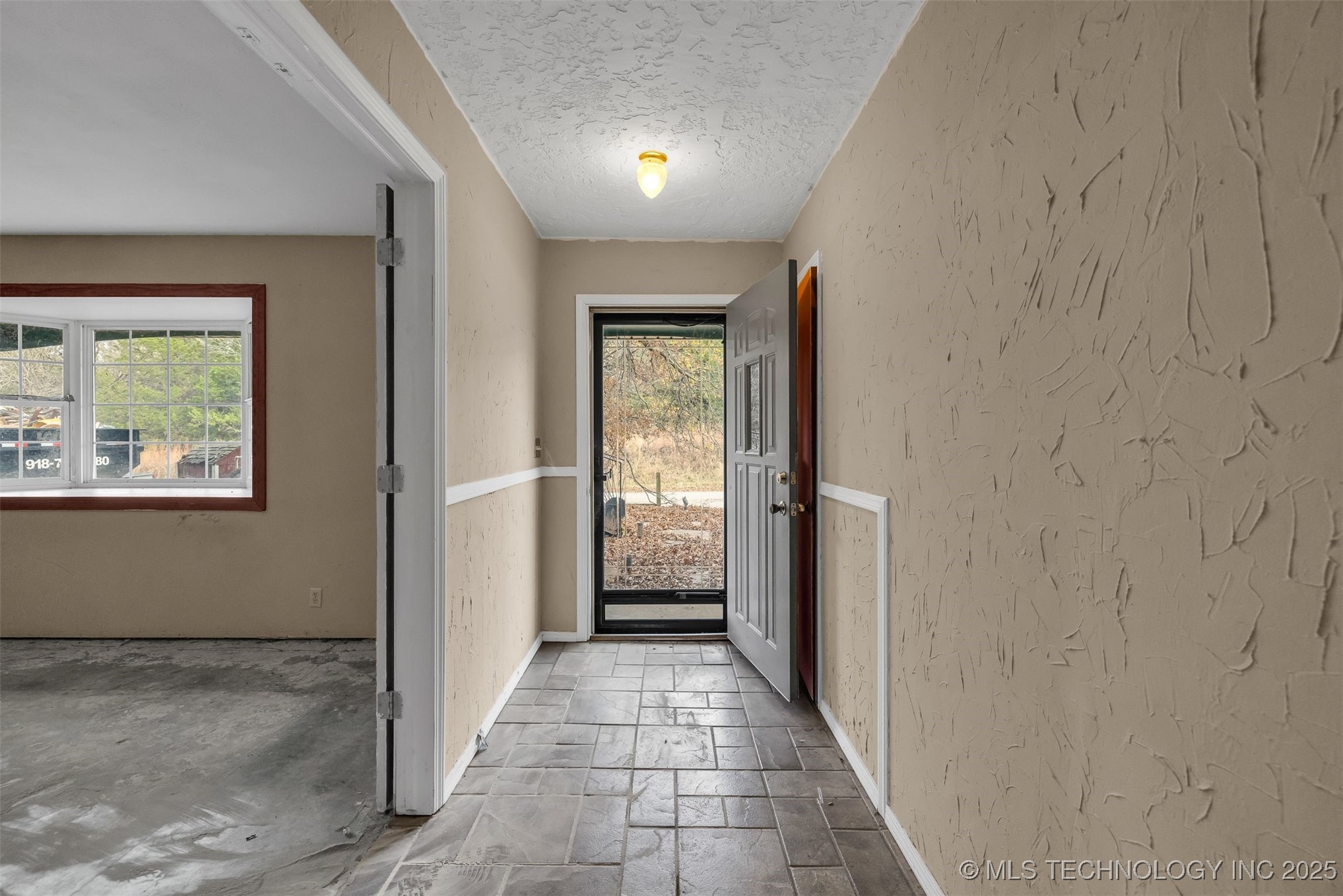 930 S Sinnett Road