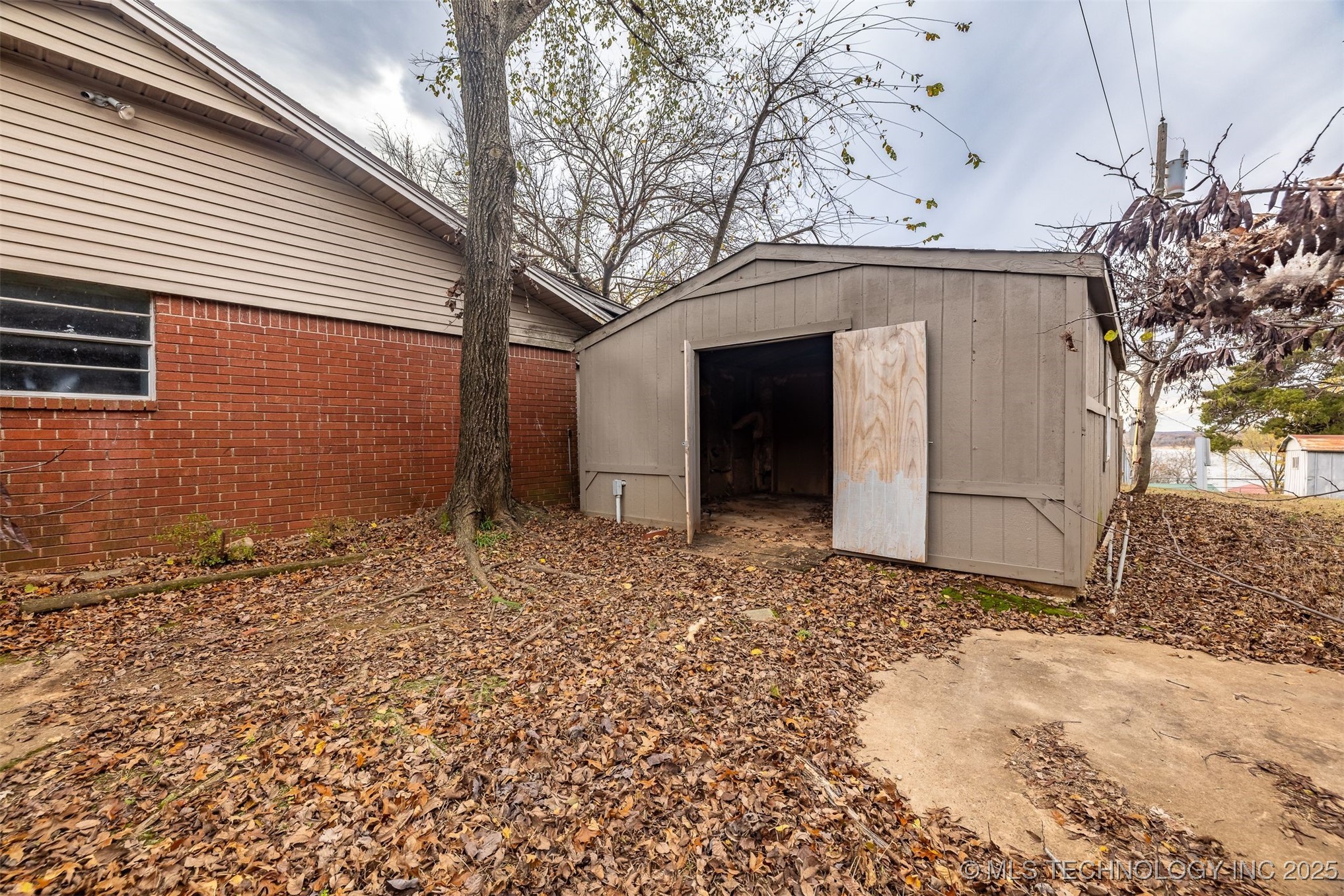 930 S Sinnett Road