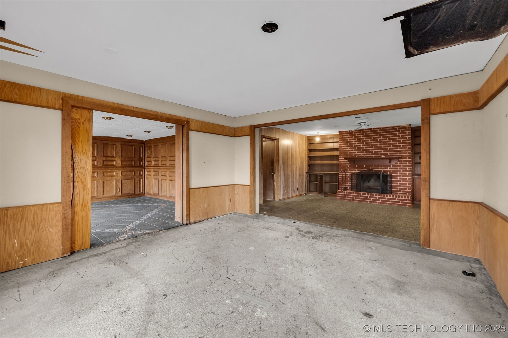 930 S Sinnett Road