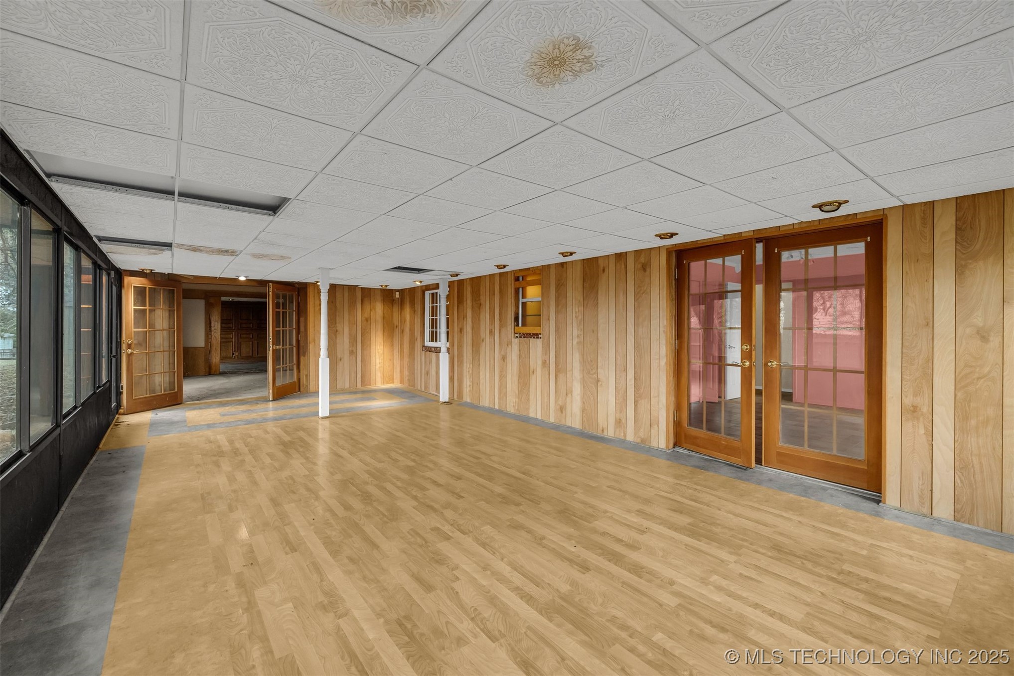 930 S Sinnett Road