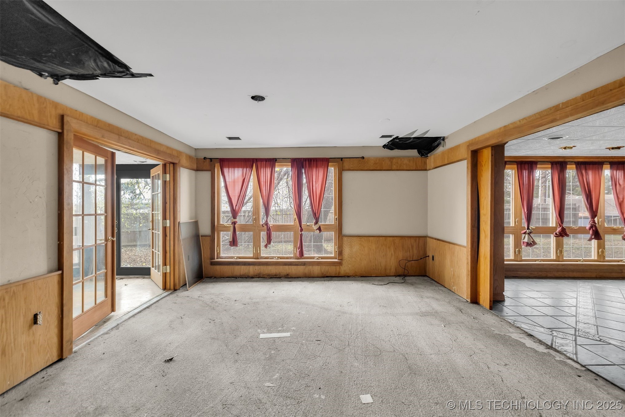 930 S Sinnett Road