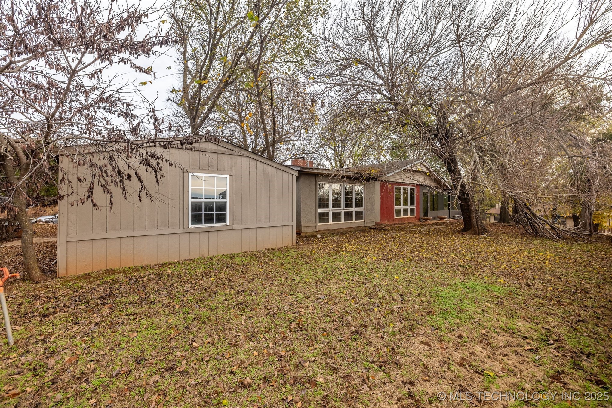 930 S Sinnett Road