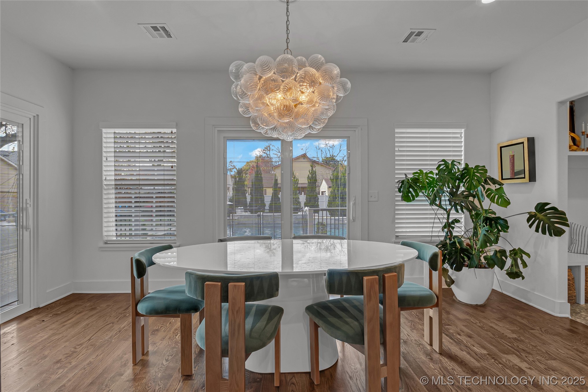 3042 S Cincinnati Avenue