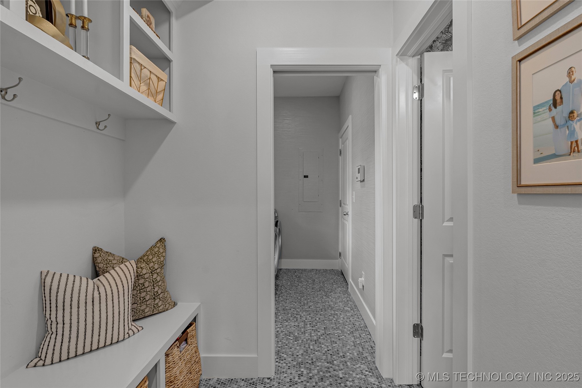 3042 S Cincinnati Avenue