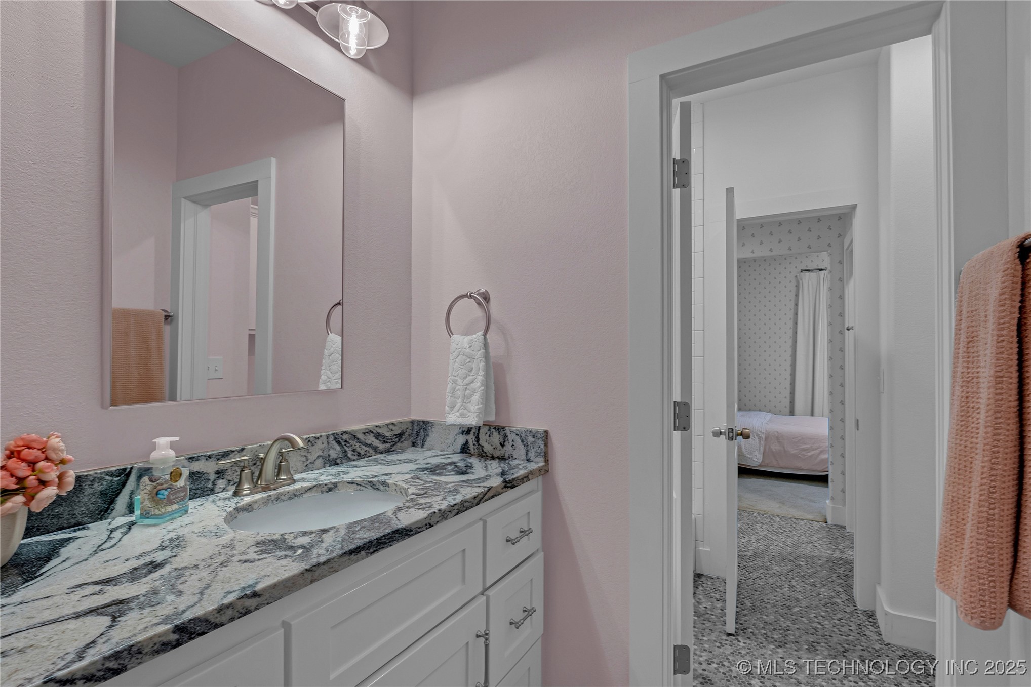 3042 S Cincinnati Avenue