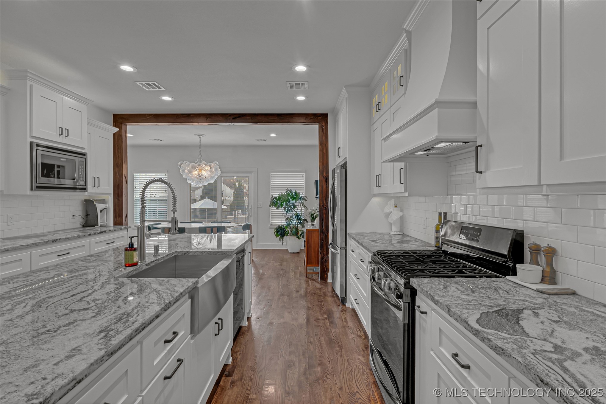 3042 S Cincinnati Avenue