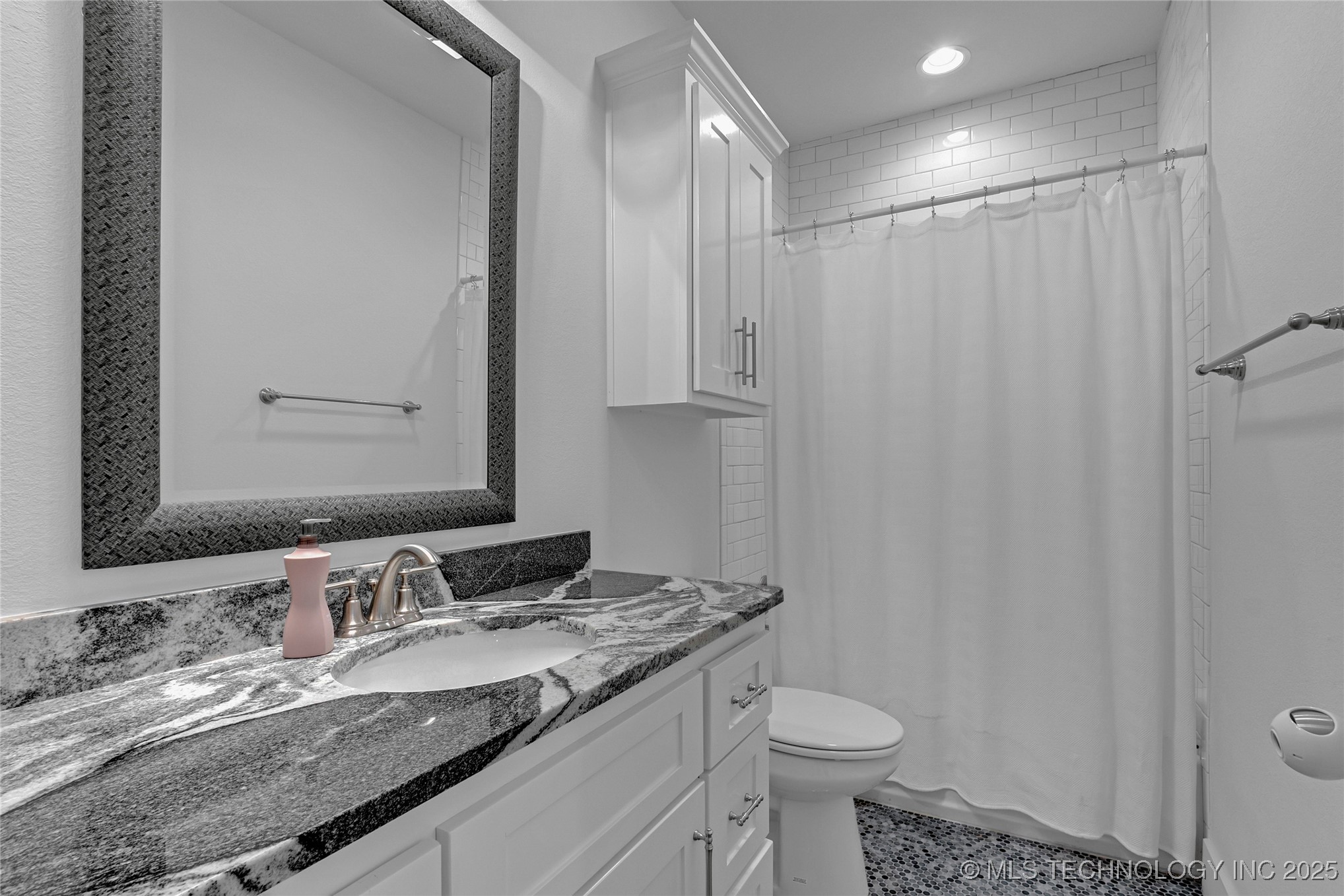 3042 S Cincinnati Avenue