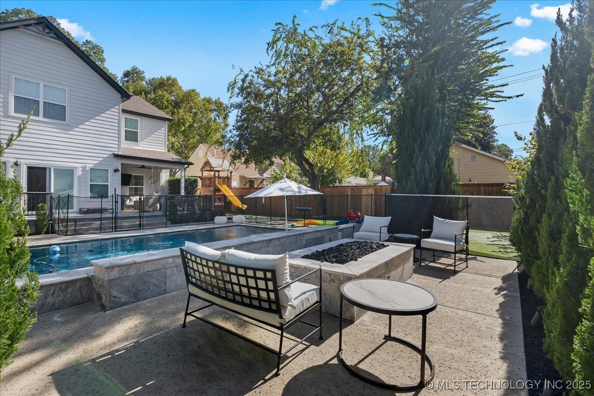 3042 S Cincinnati Avenue